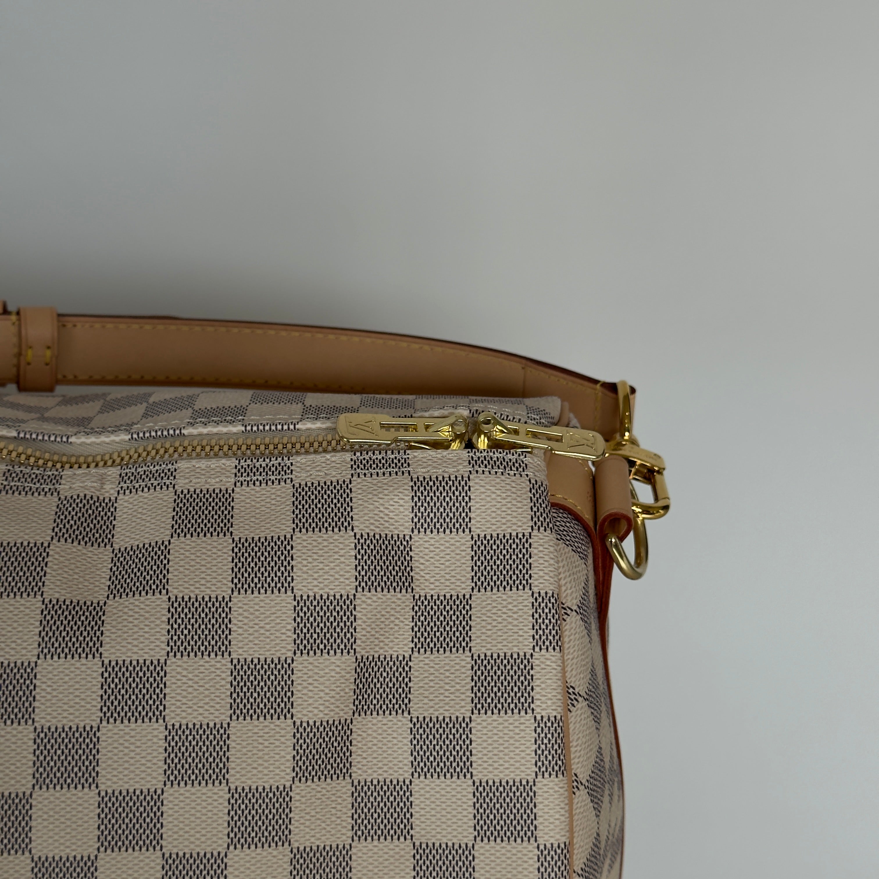 Louis Vuitton 55 Bandouliere Damier Azur - Queen May