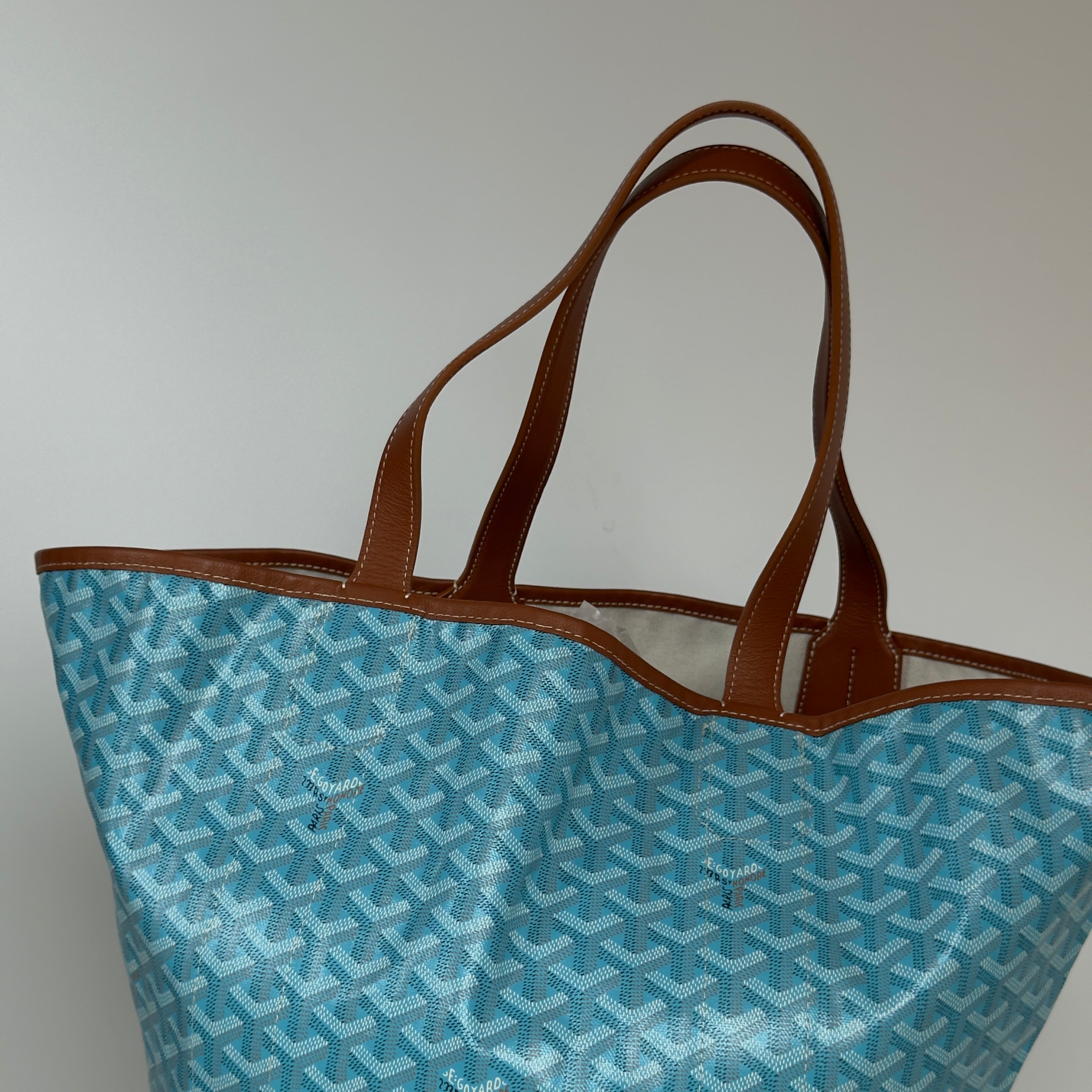 Limited Edition Goyard Belharra Reversible MM Turquoise - Queen May