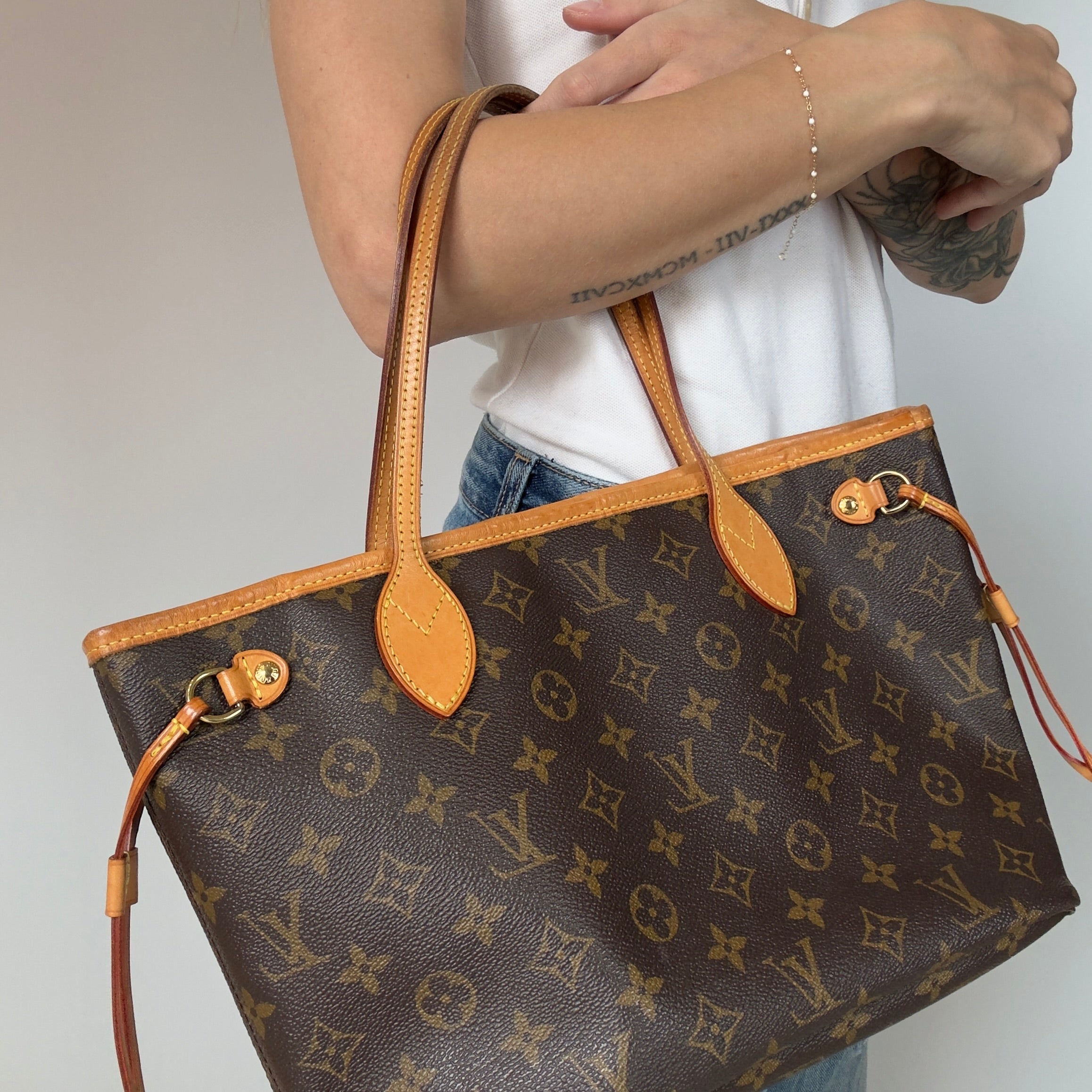 Louis Vuitton Monogram Neverfull PM - Queen May