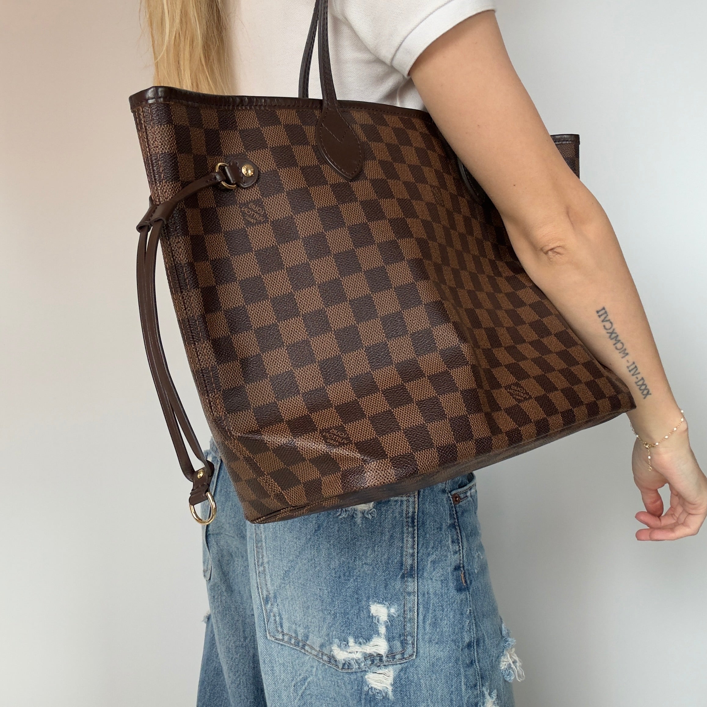 Louis Vuitton Damier Ebene Neverfull MM - Queen May