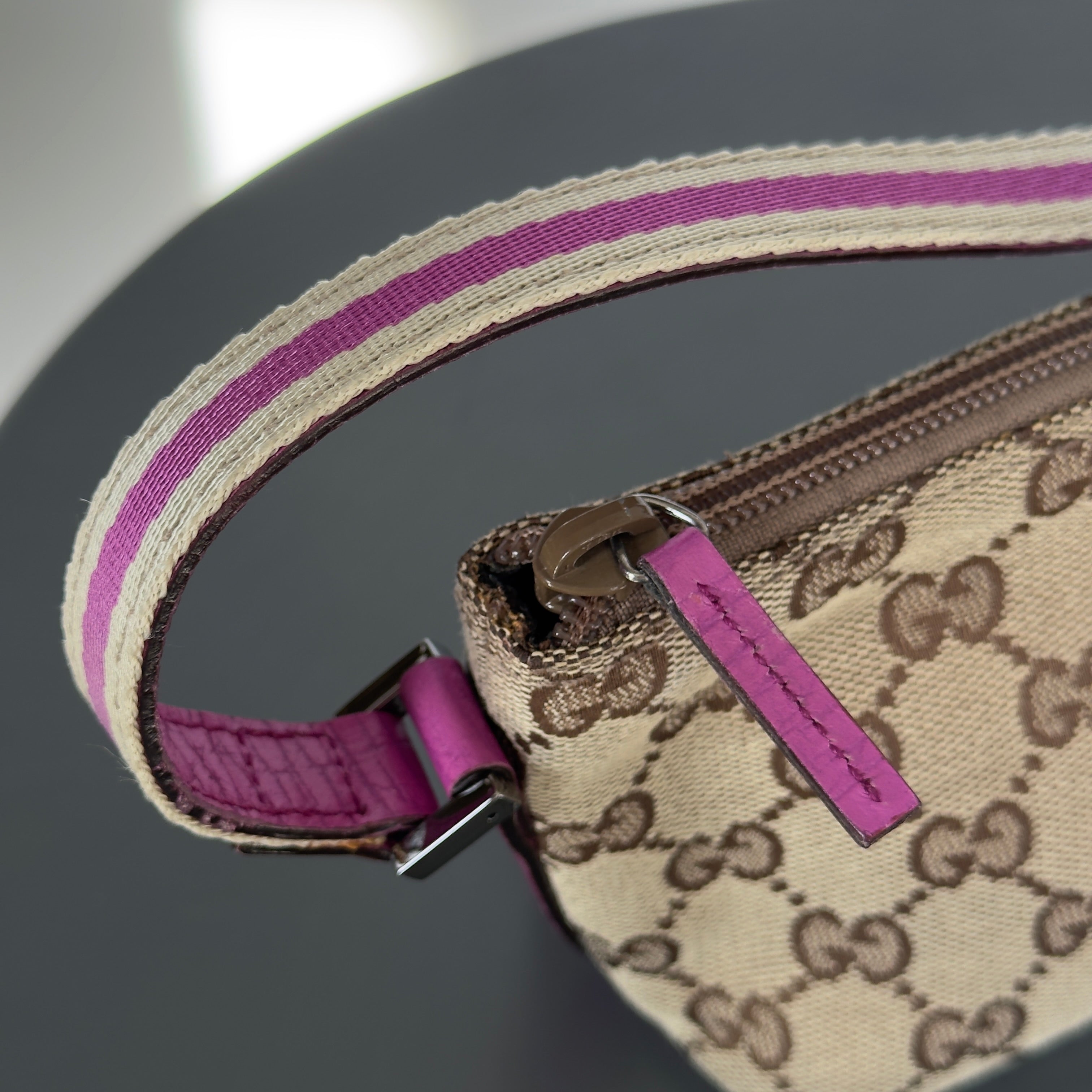 Gucci Boat Pochette Canvas Pink