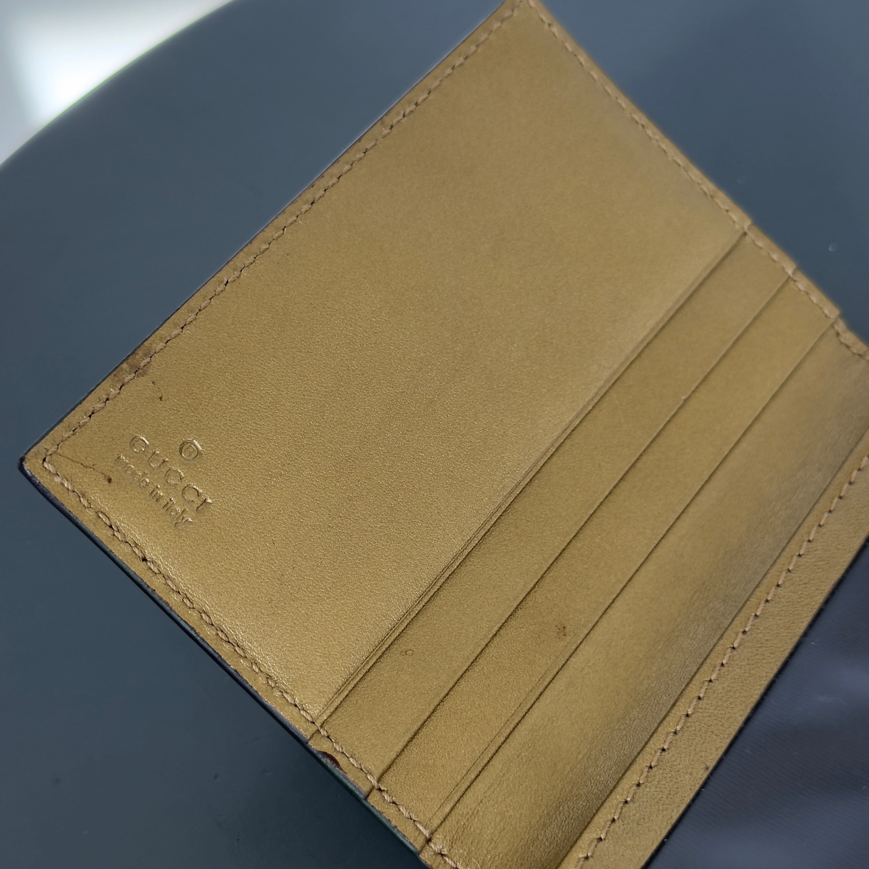 Gucci Metallic Heart Card Holder - Queen May