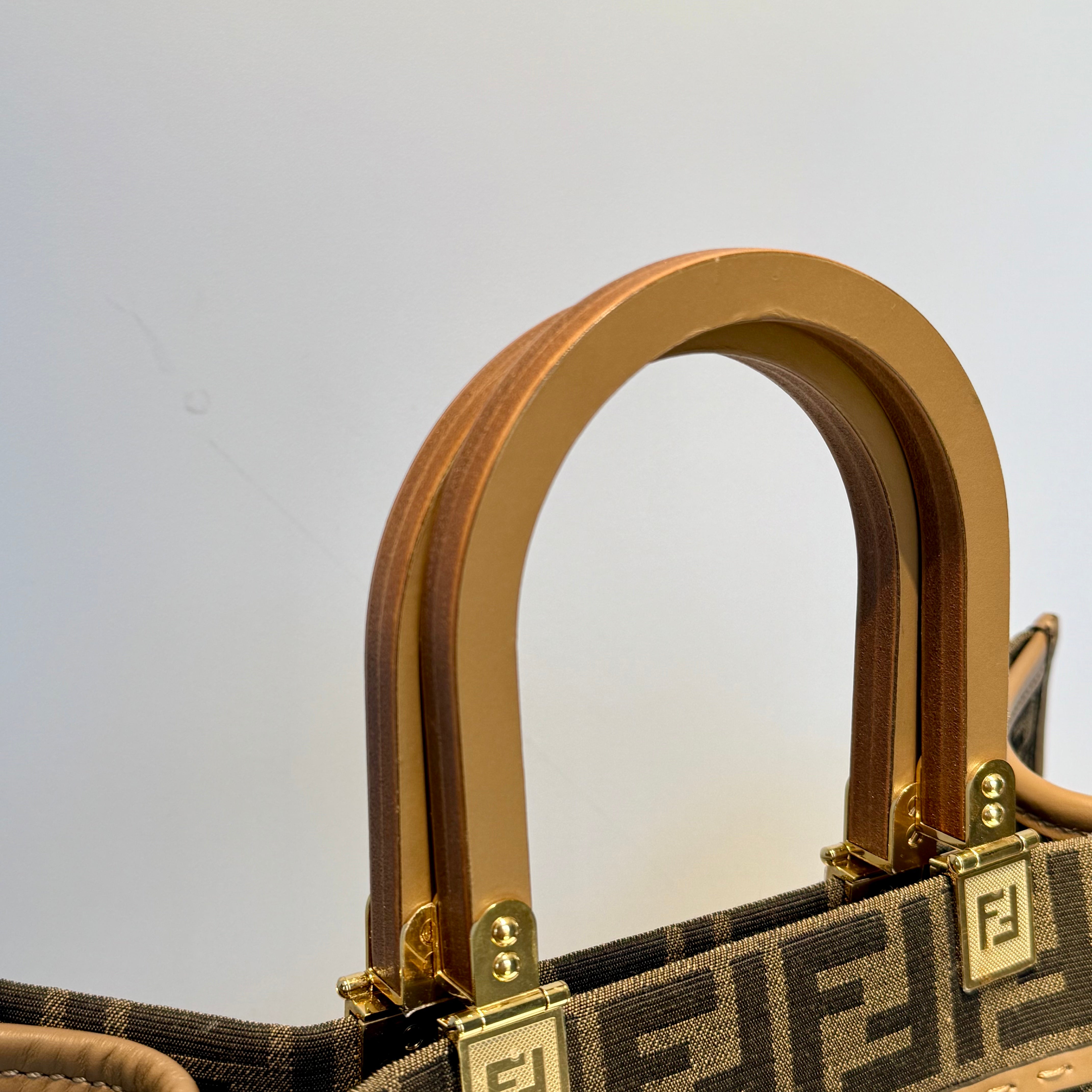 Fendi Zucca FF Sunshine Large 2022 - Queen May