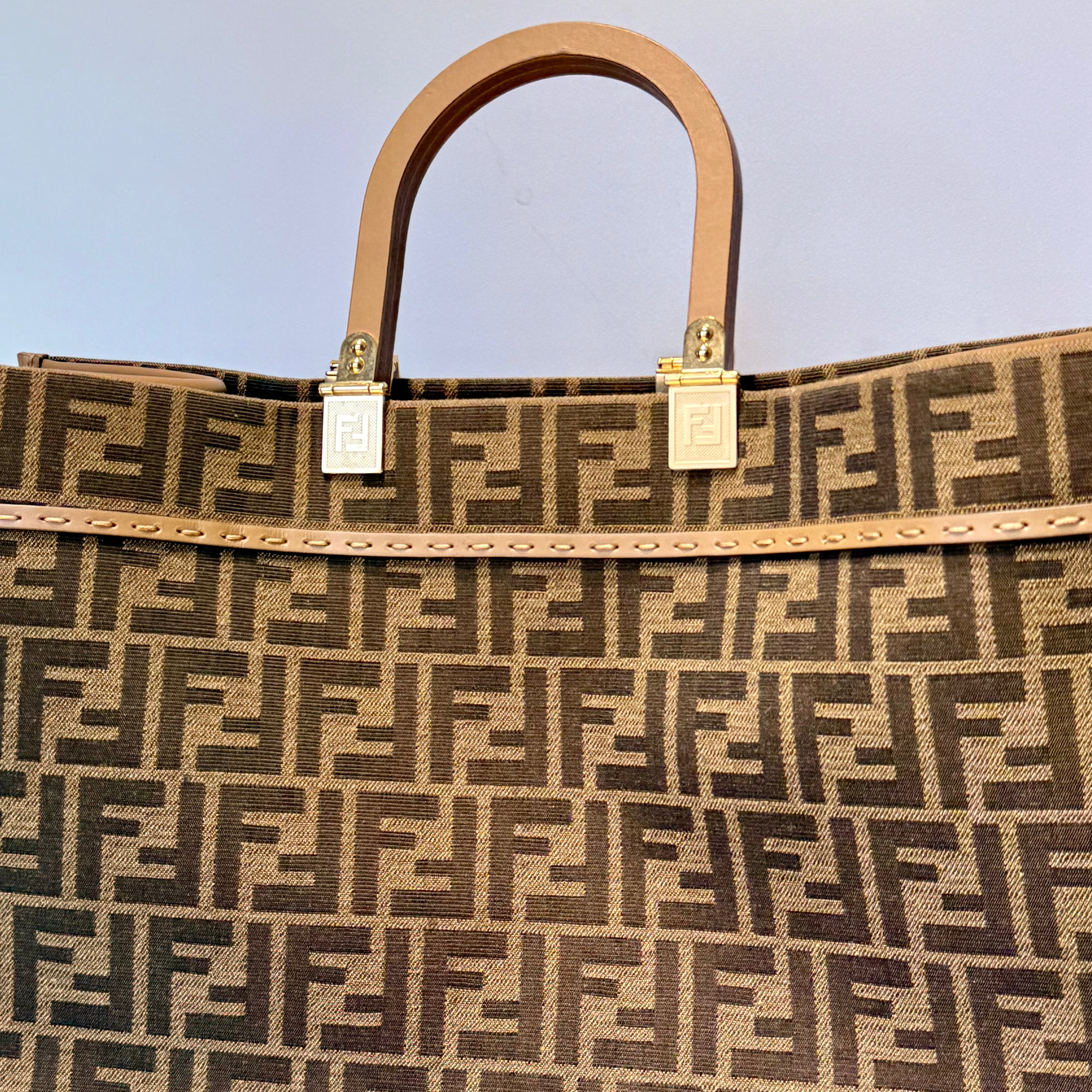 Fendi Zucca FF Sunshine Large 2022 - Queen May