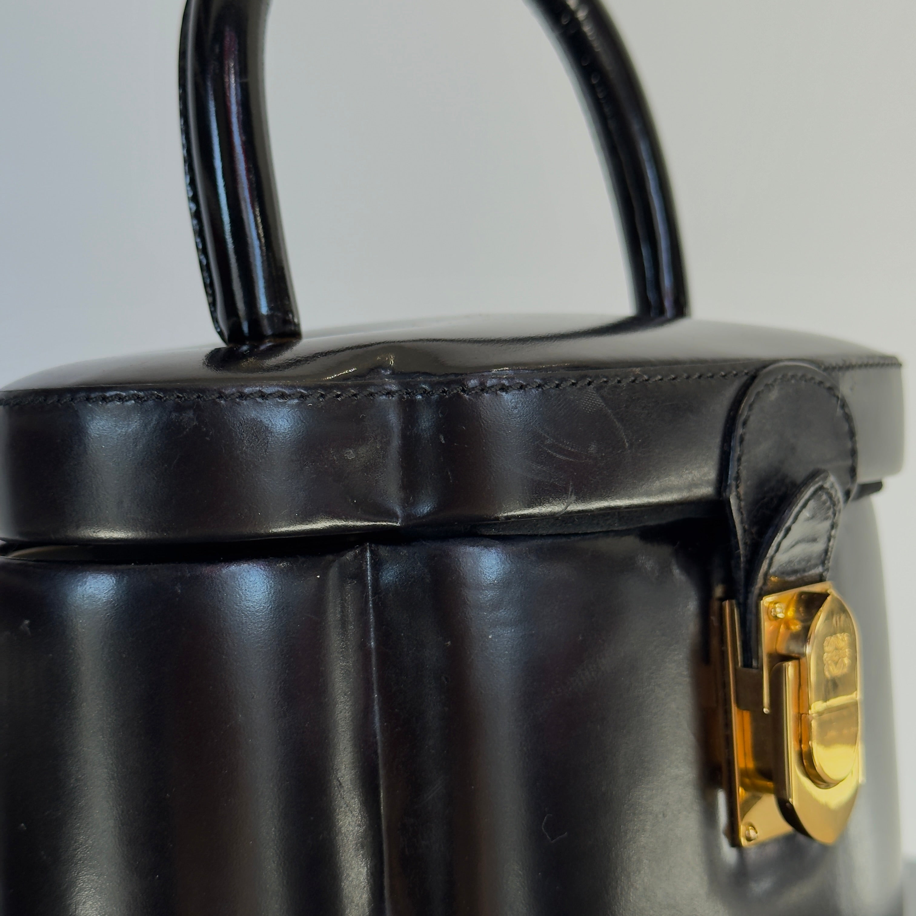 Rare Vintage Loewe Hardcase Top Handle - Queen May