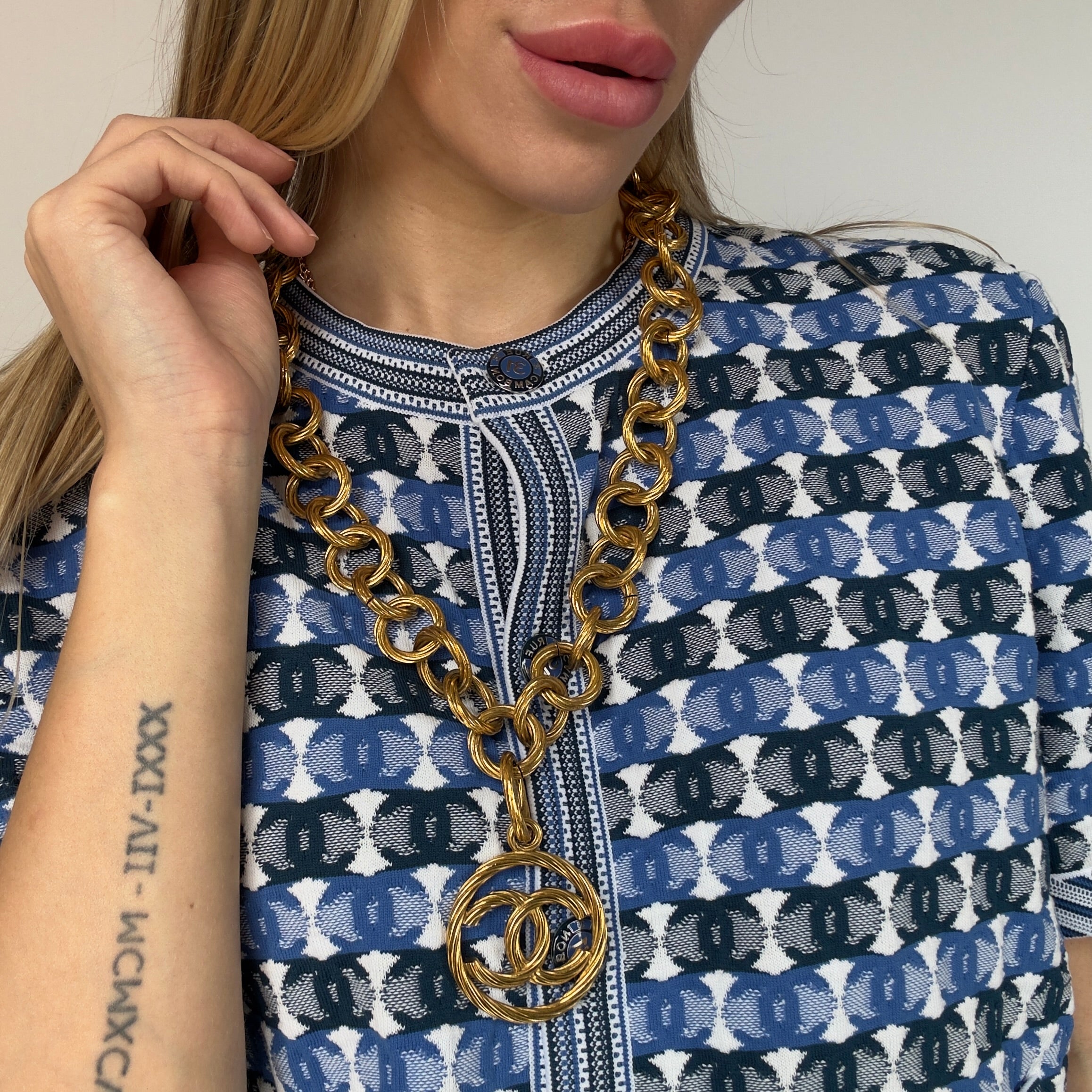 Vintage Chanel CC Textured Gold Chain Link Necklace - Queen May