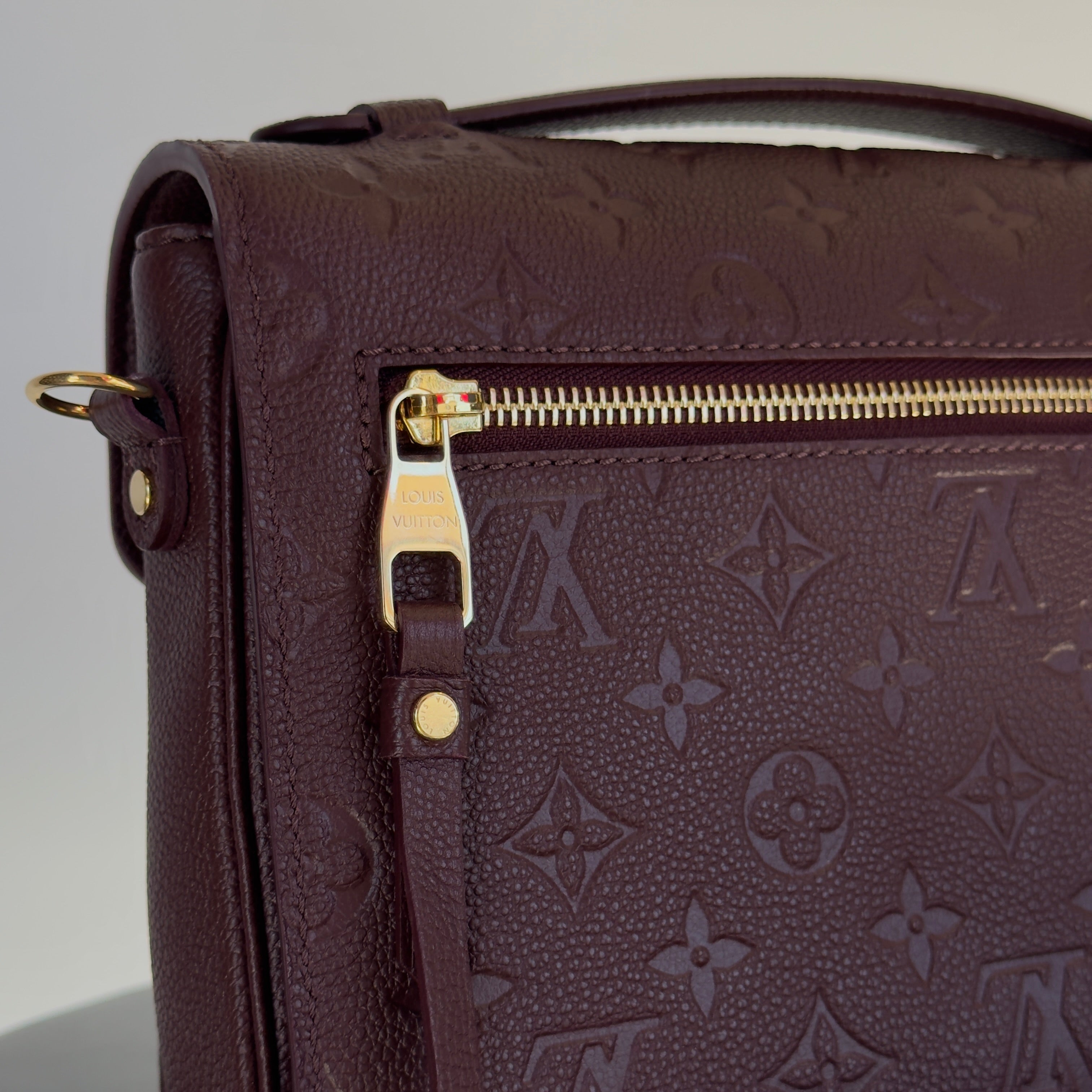 Louis Vuitton Metis Empreinte Wine Burgundy - Queen May