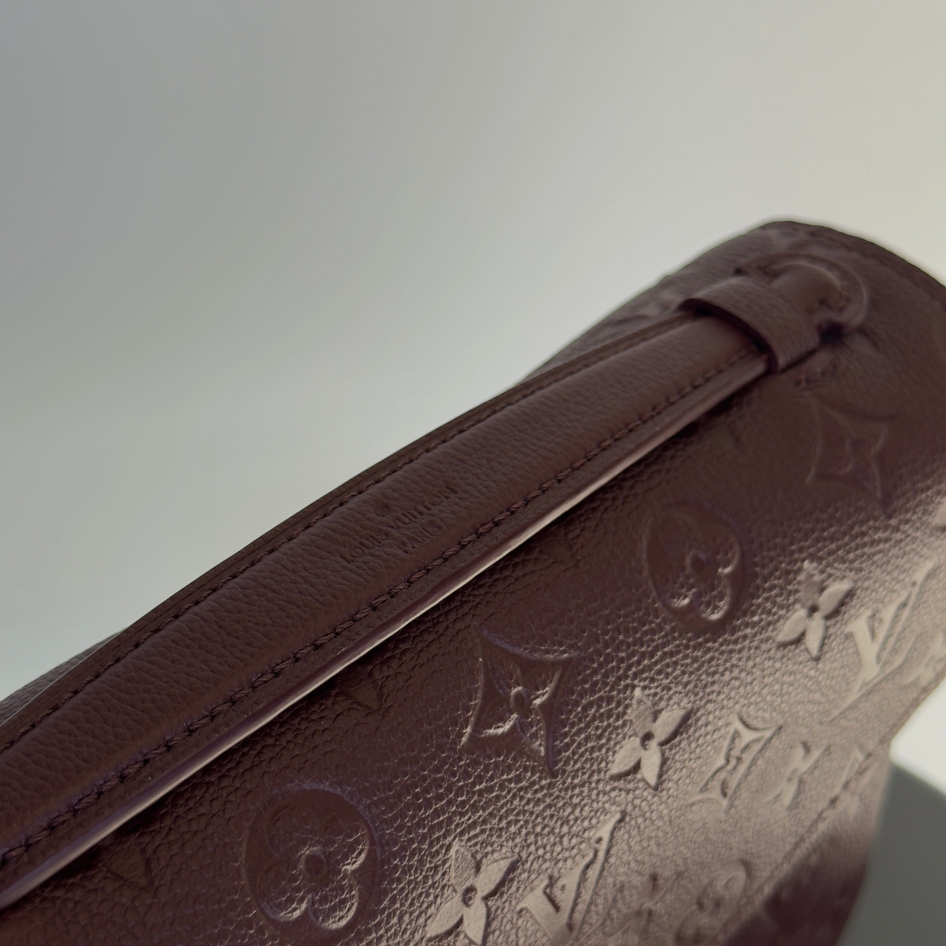 Louis Vuitton Metis Empreinte Wine Burgundy - Queen May