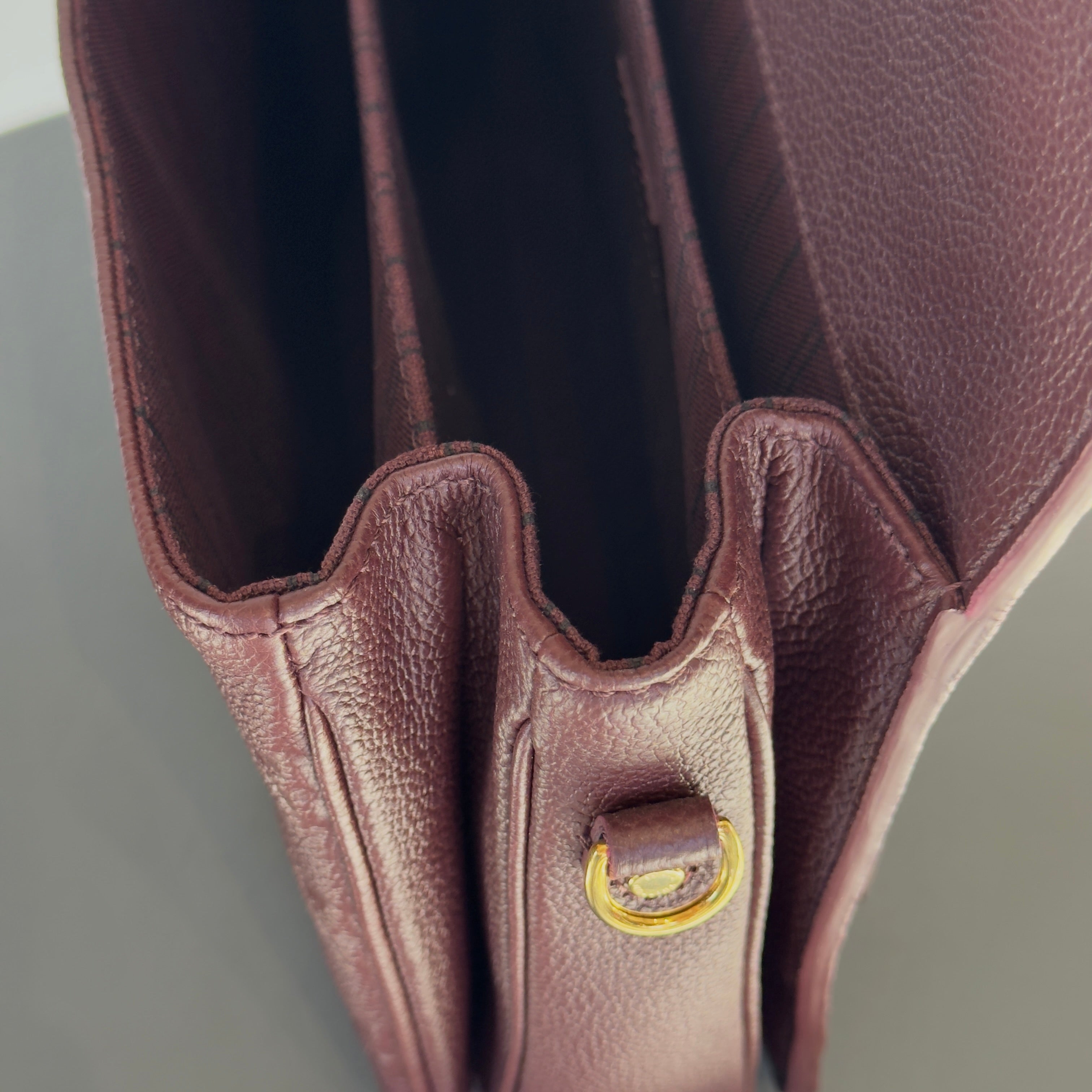 Louis Vuitton Metis Empreinte Wine Burgundy - Queen May