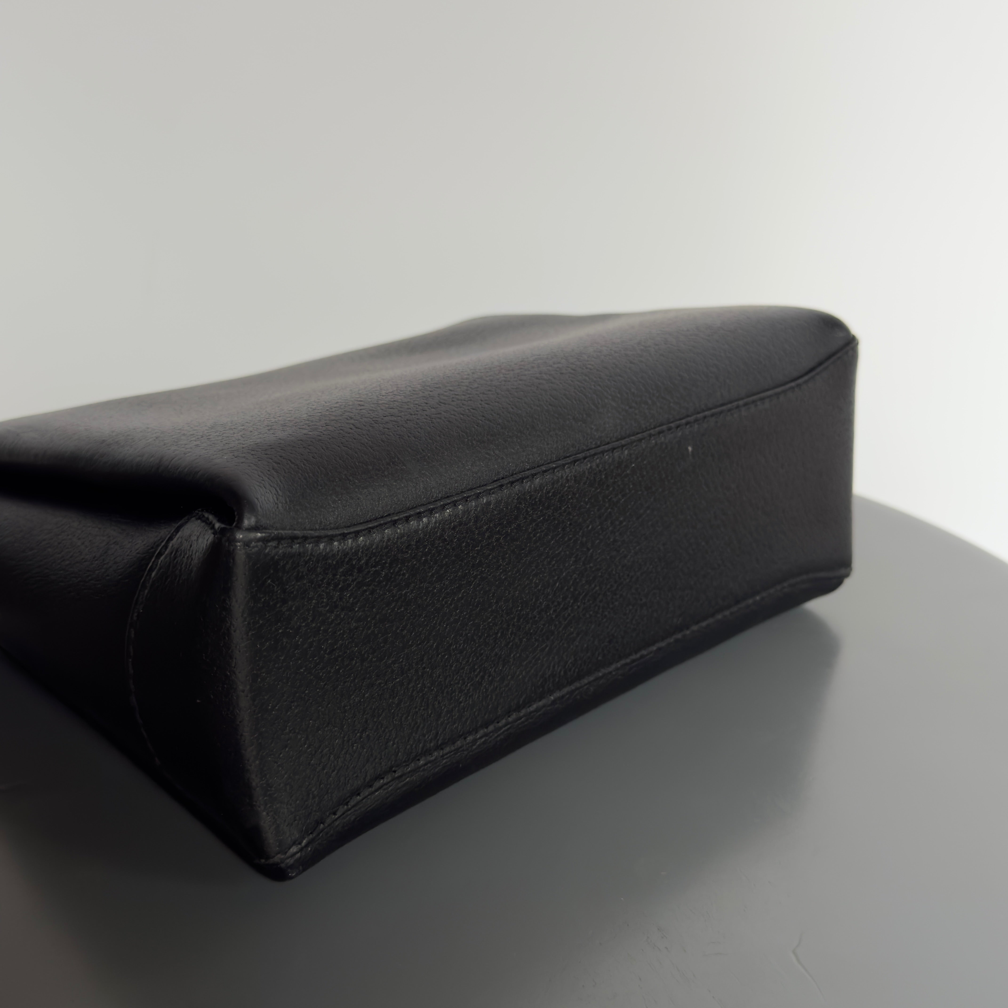 Vintage 1990s Gucci Top Handle with Bamboo Clasp - Queen May