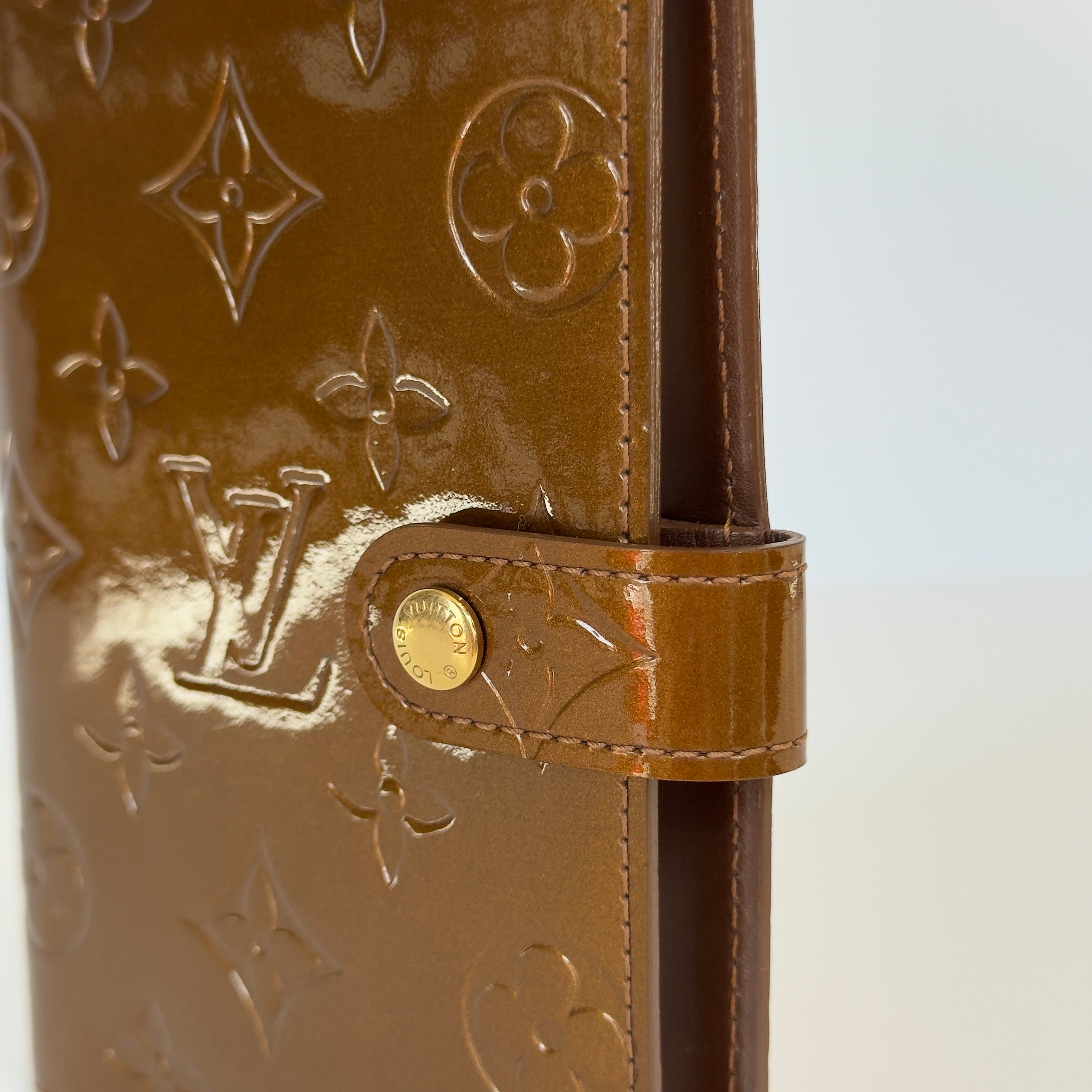 Louis Vuitton Agenda Cover Bronze - Queen May