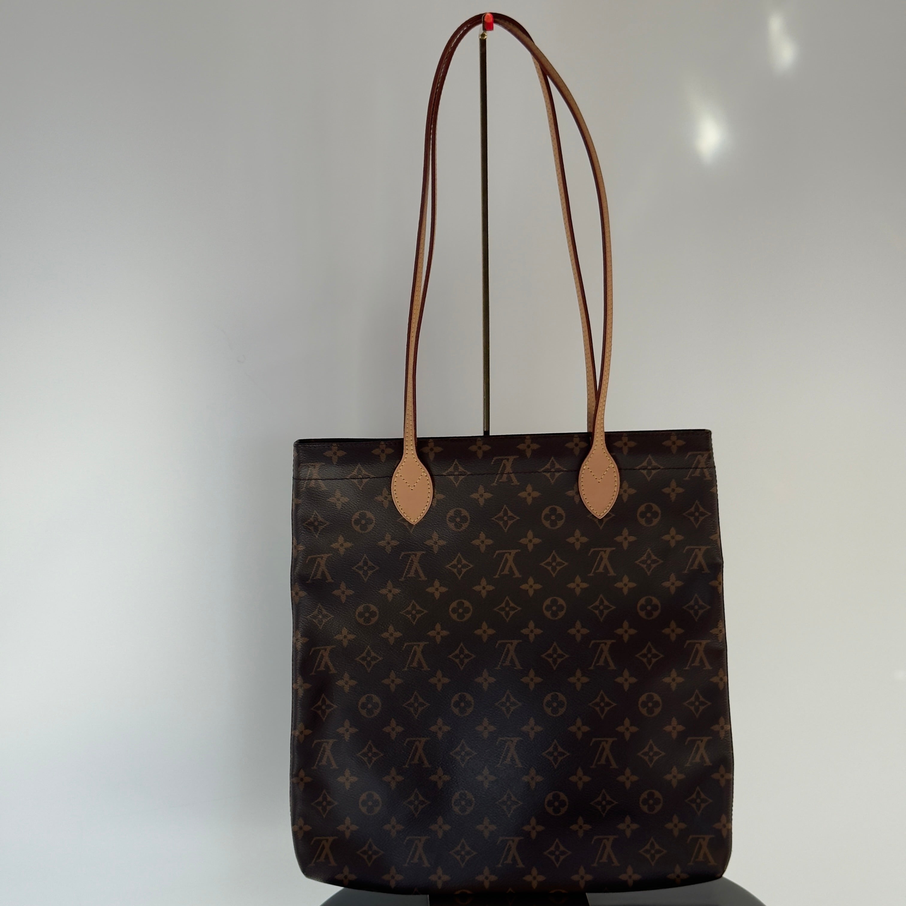 Louis Vuitton Carry It Tote - Queen May