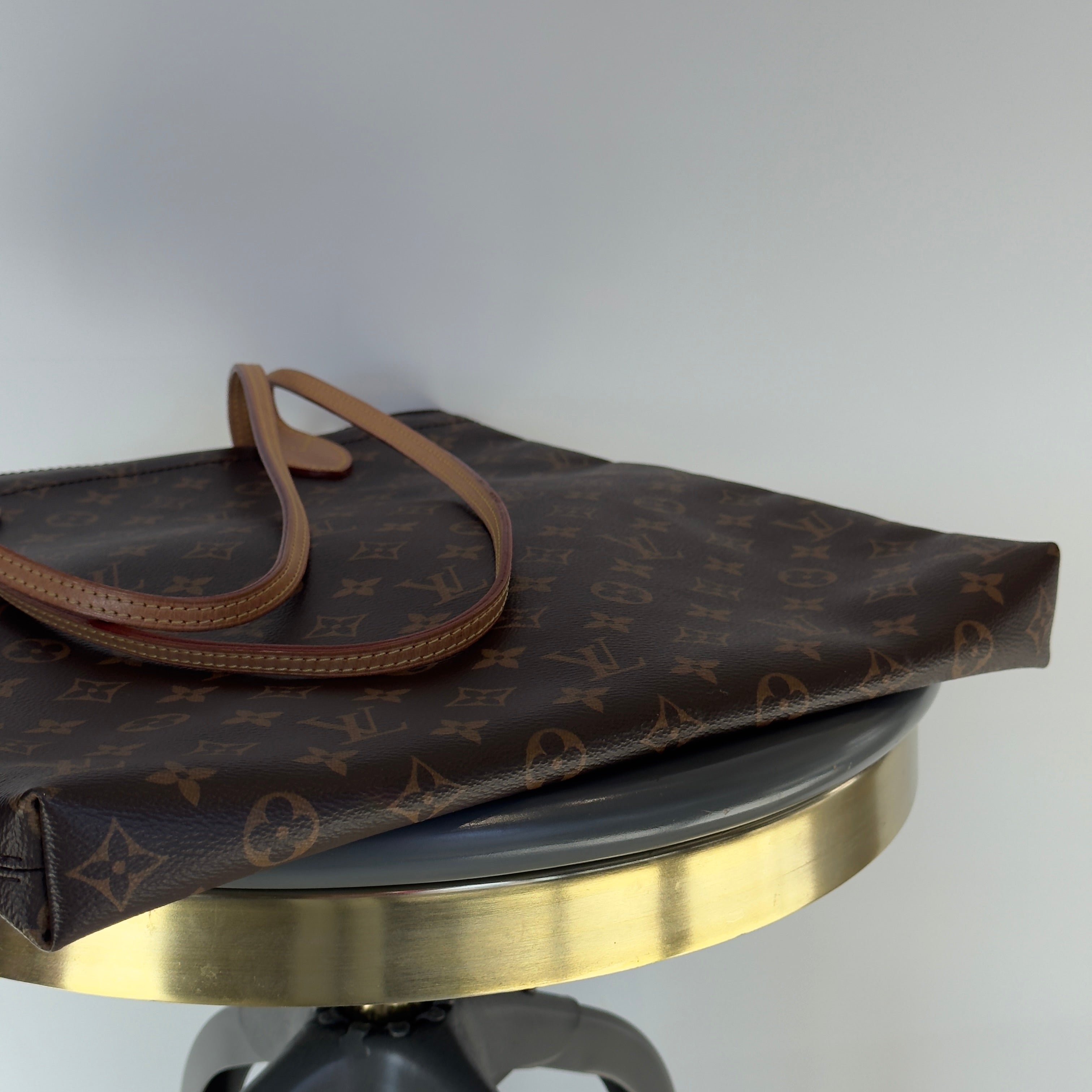 Louis Vuitton Carry It Tote - Queen May
