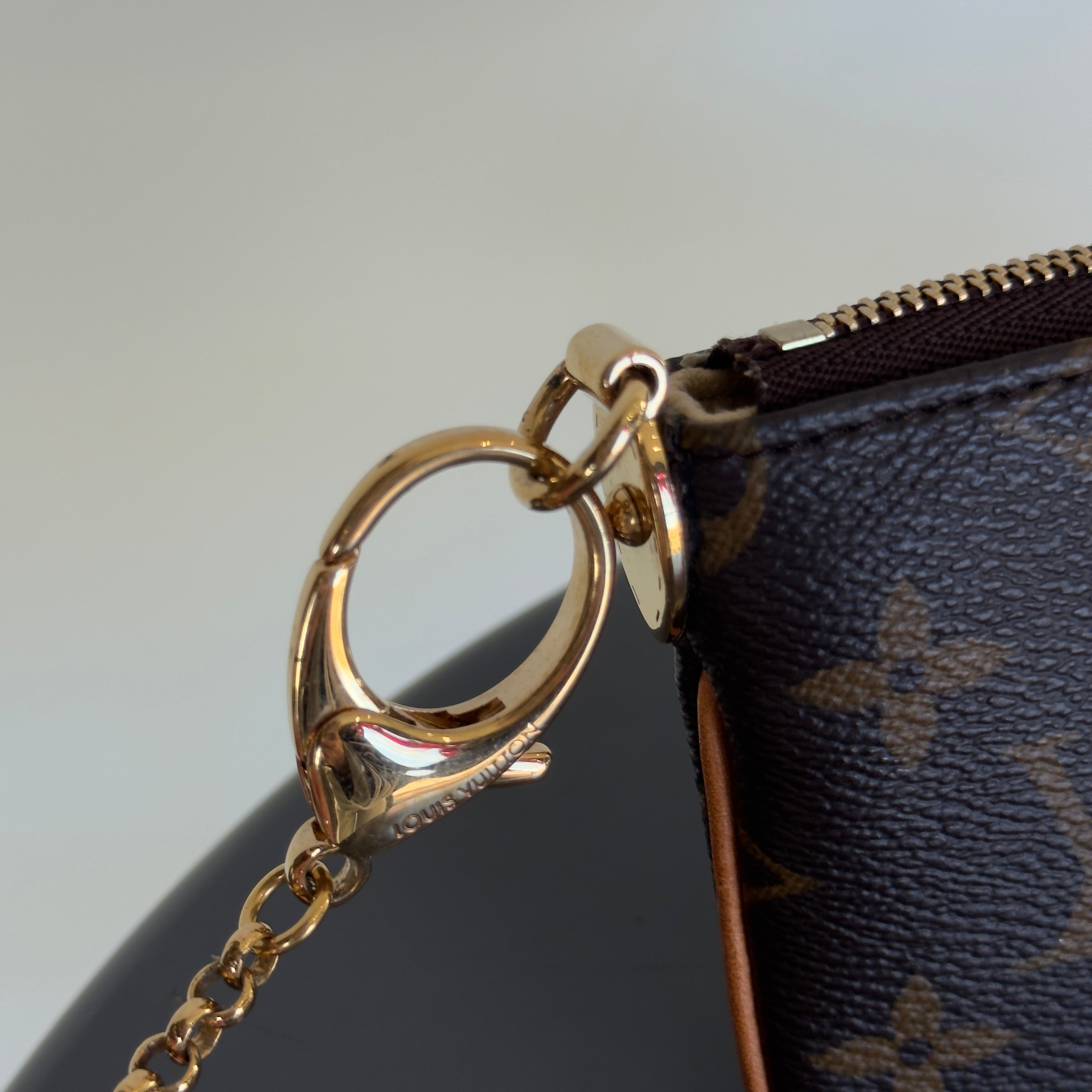 Louis Vuitton Milla MM Pochette - Queen May