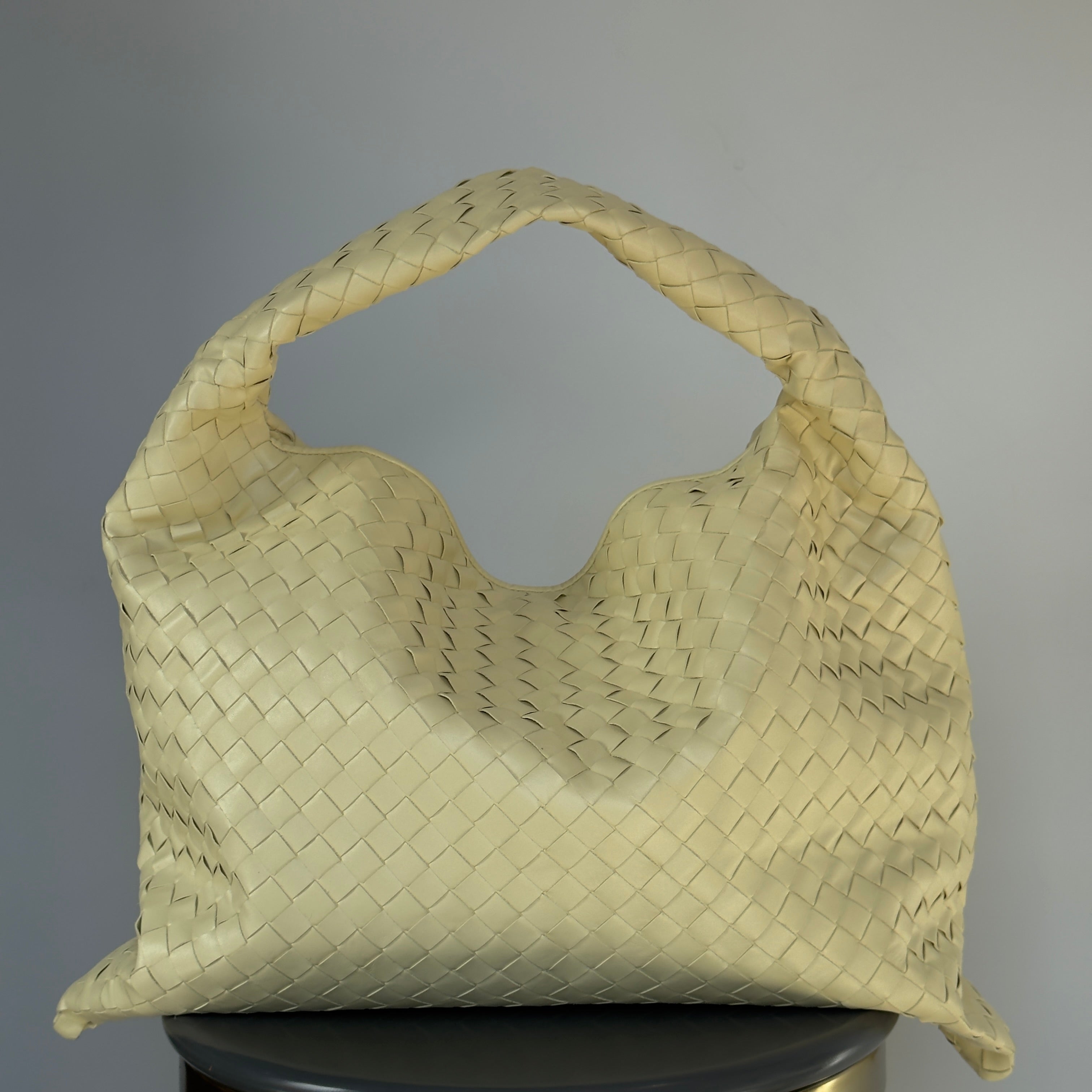 Bottega Veneta Large Intrecciato Hop Bag Chamomile - Queen May