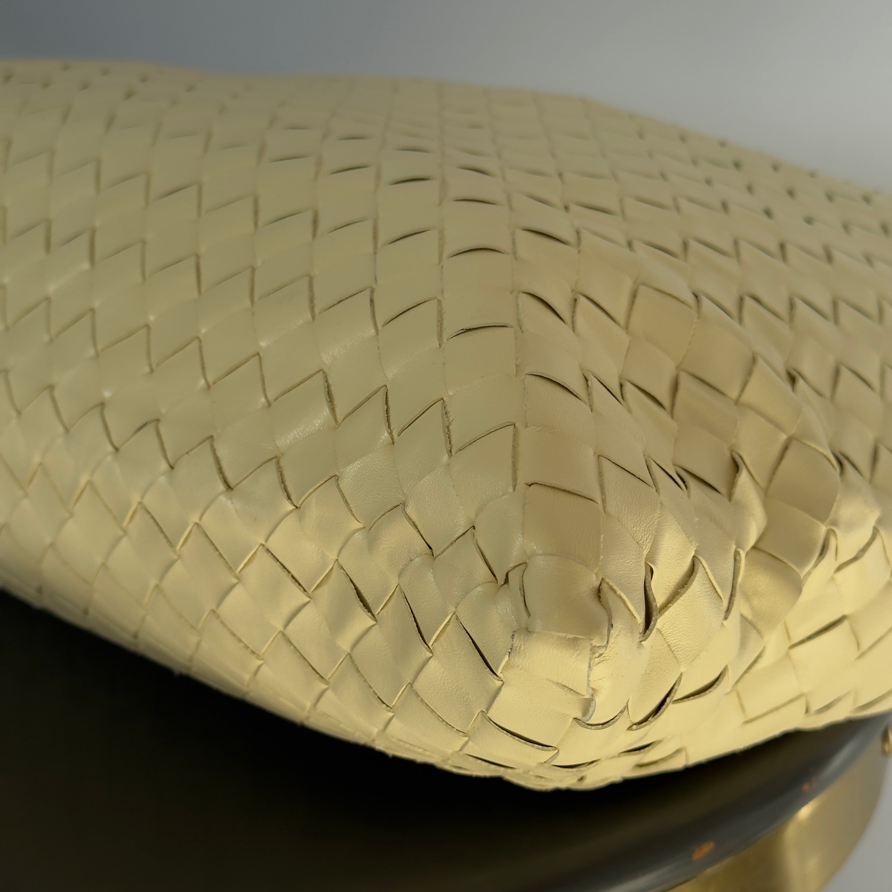 Bottega Veneta Large Intrecciato Hop Bag Chamomile - Queen May