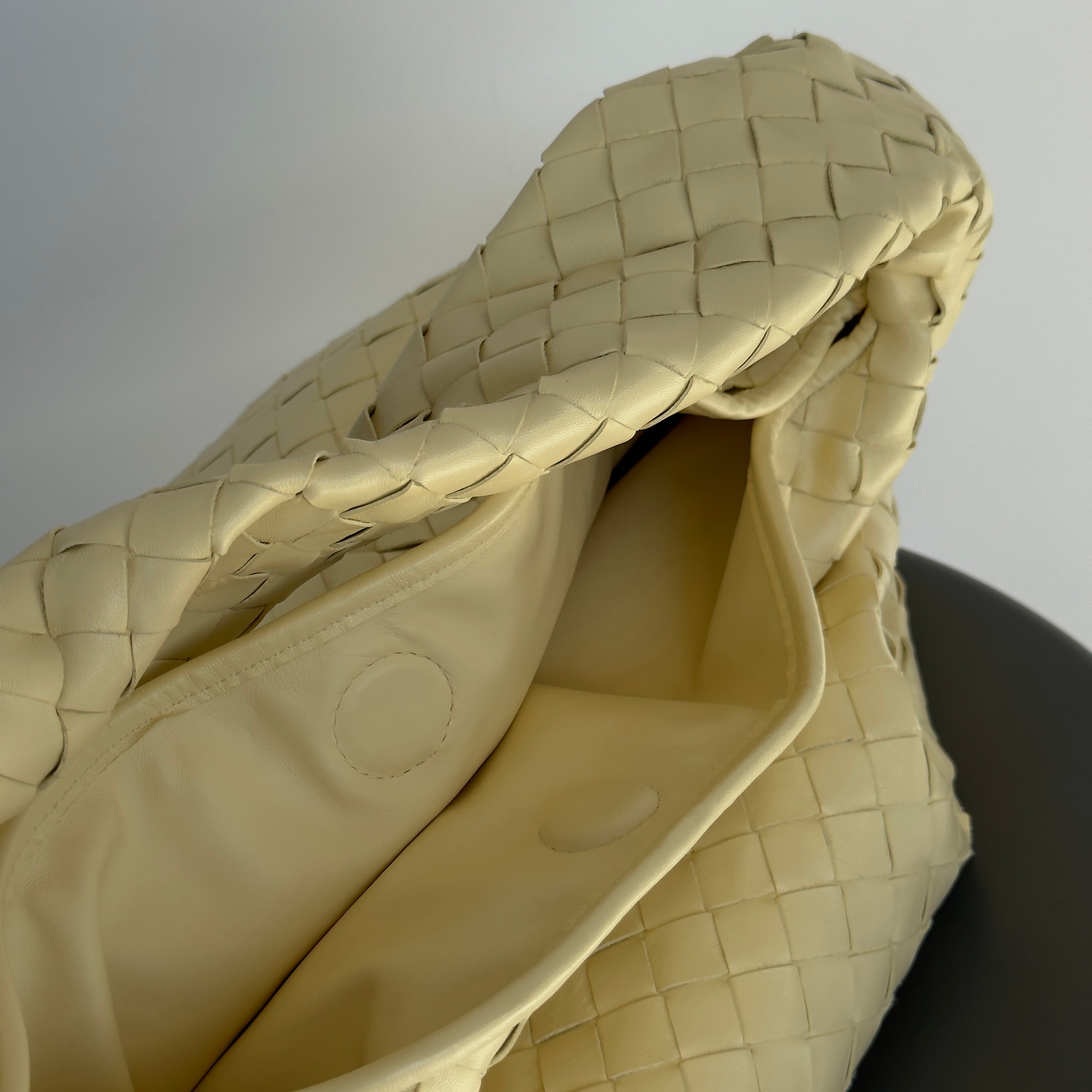 Bottega Veneta Large Intrecciato Hop Bag Chamomile - Queen May
