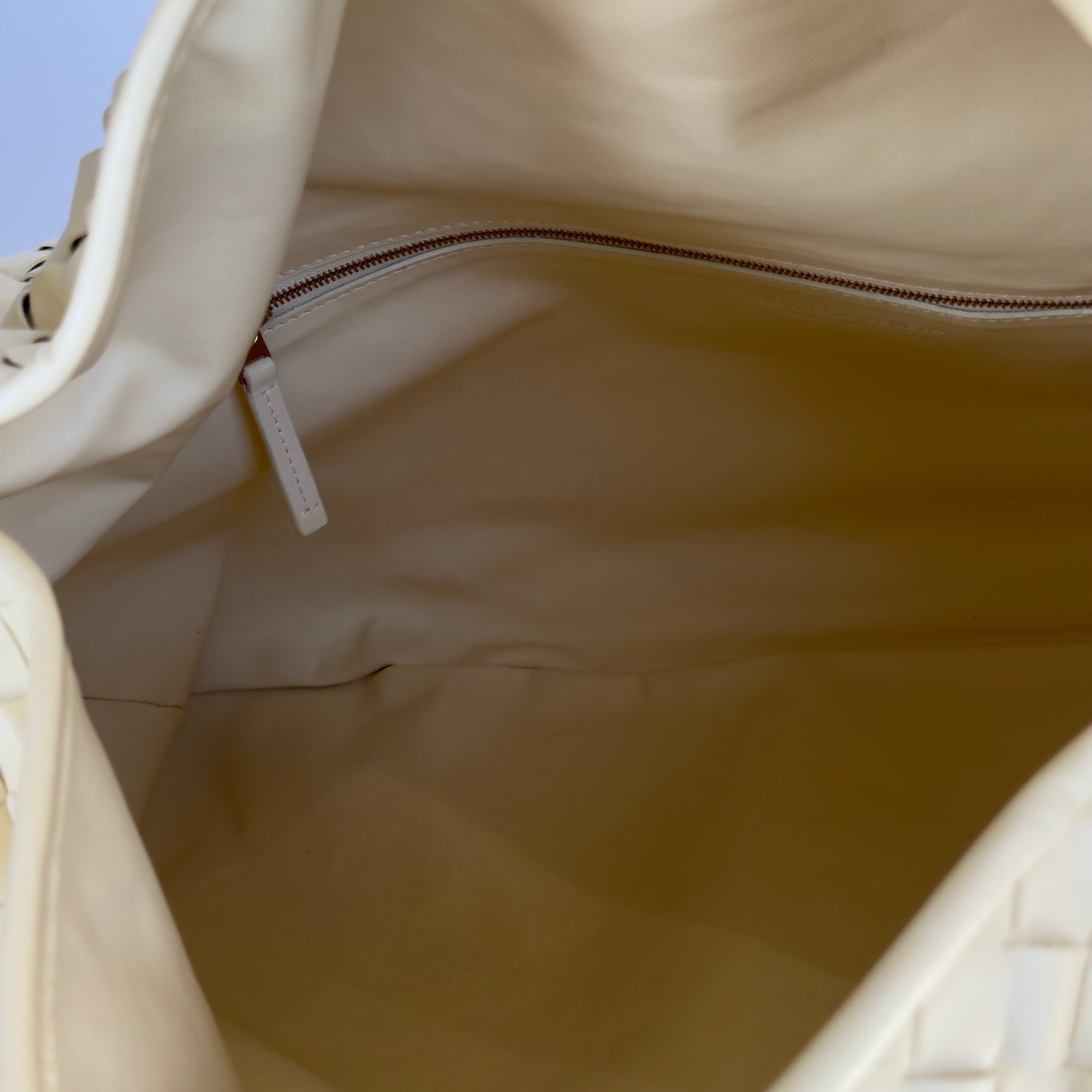 Bottega Veneta Large Intrecciato Hop Bag Chamomile - Queen May
