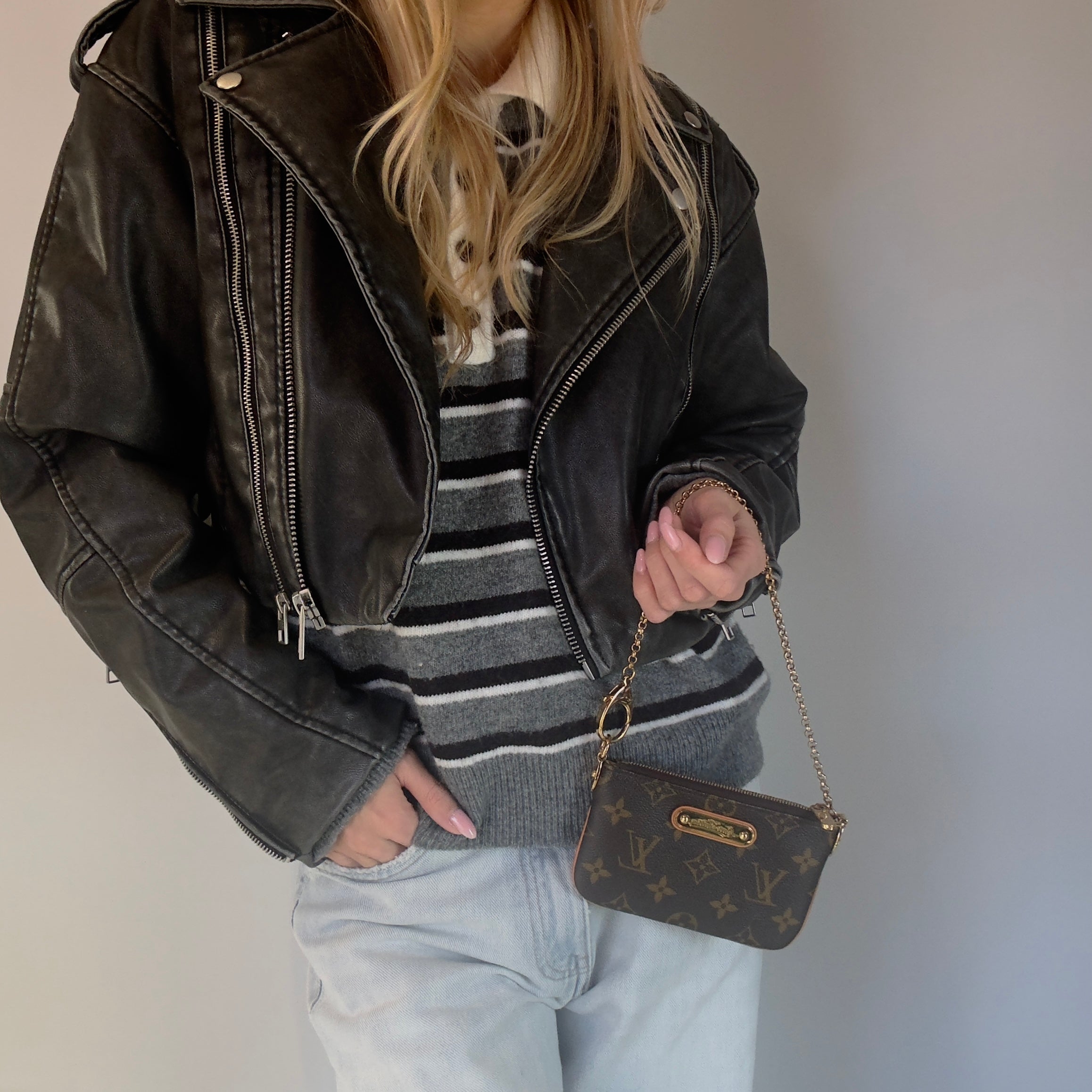 Louis Vuitton Milla MM Pochette - Queen May