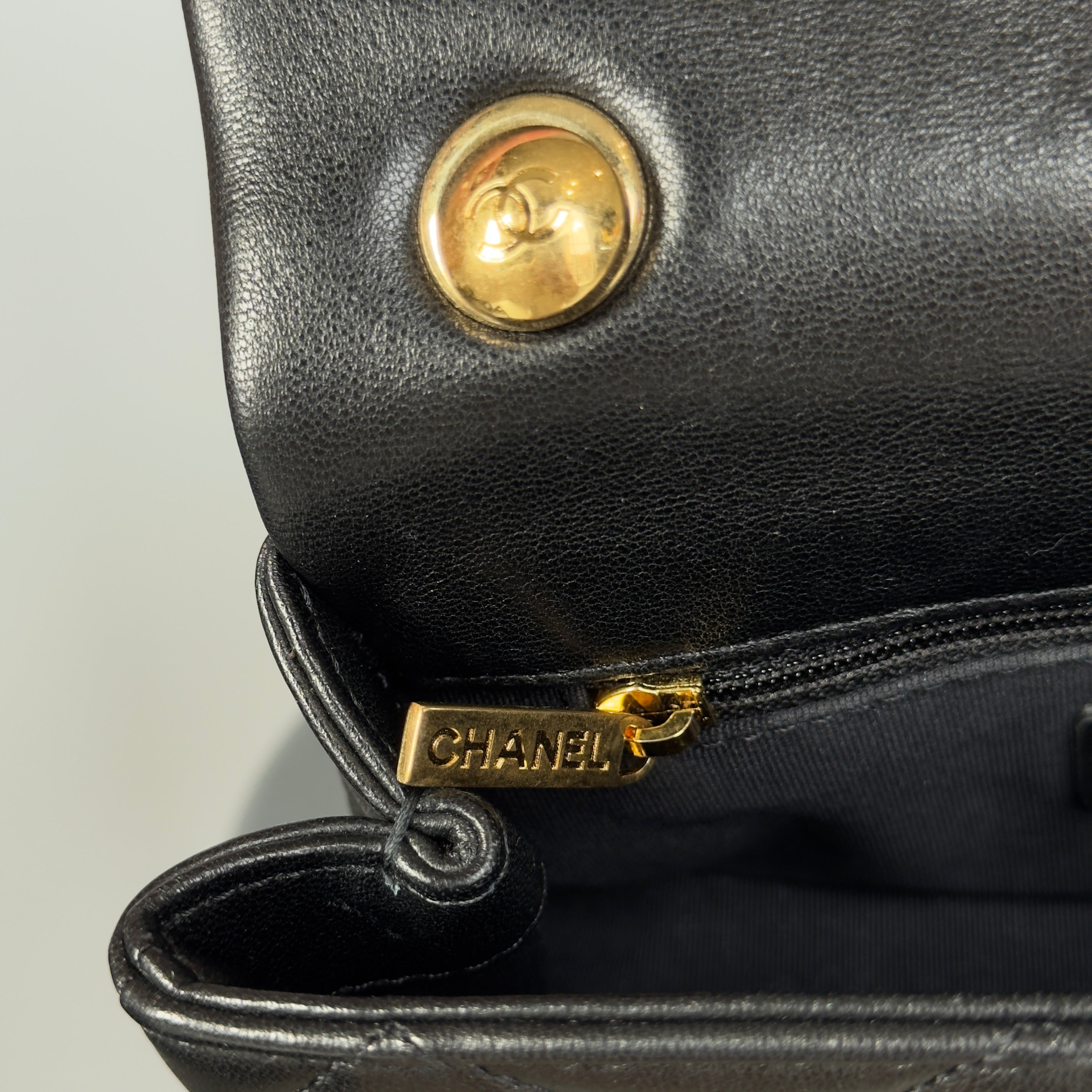 Chanel Mini Logo Top Handle 2023 - Queen May