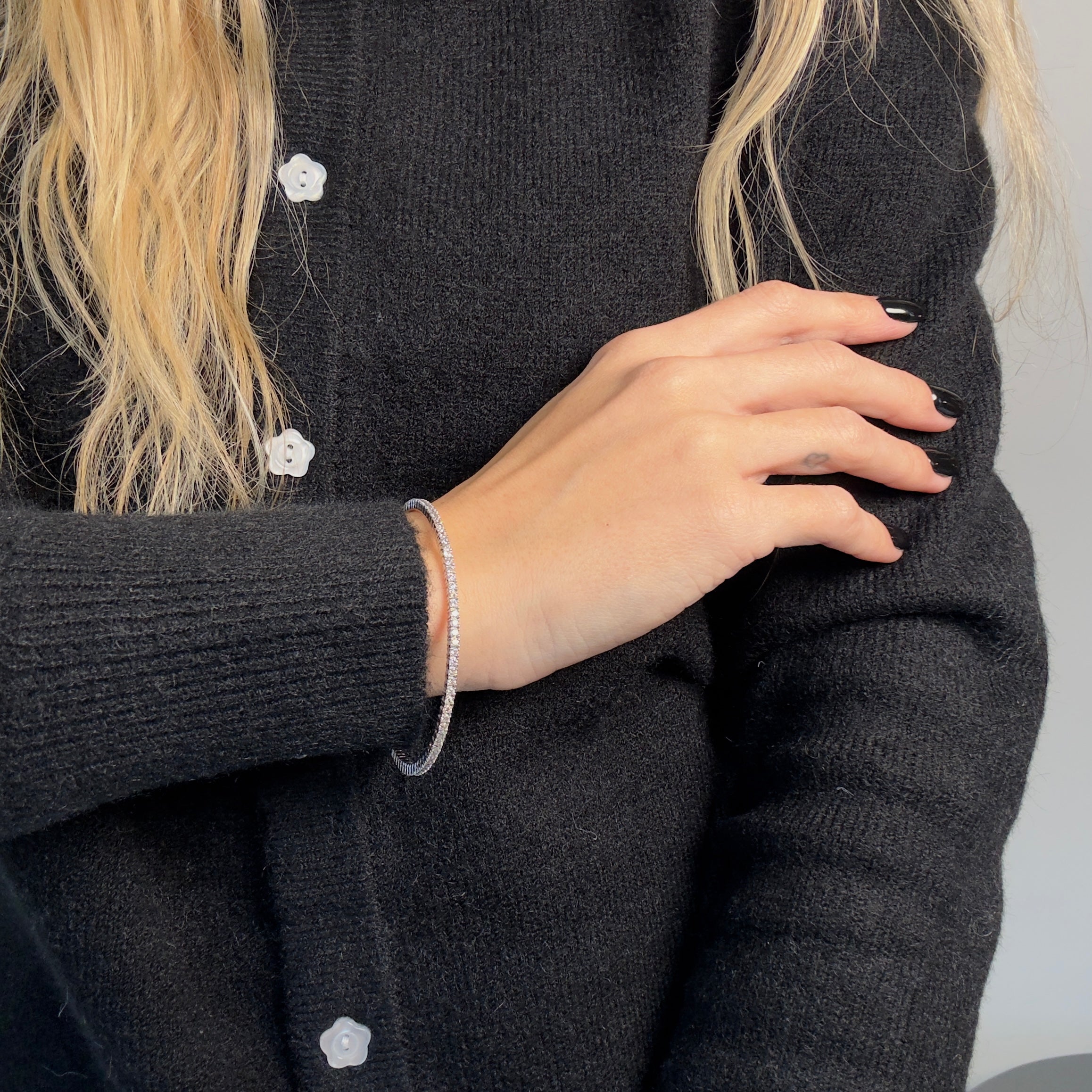 18K White Gold 3 Carat Round Diamond Flexible Bangle