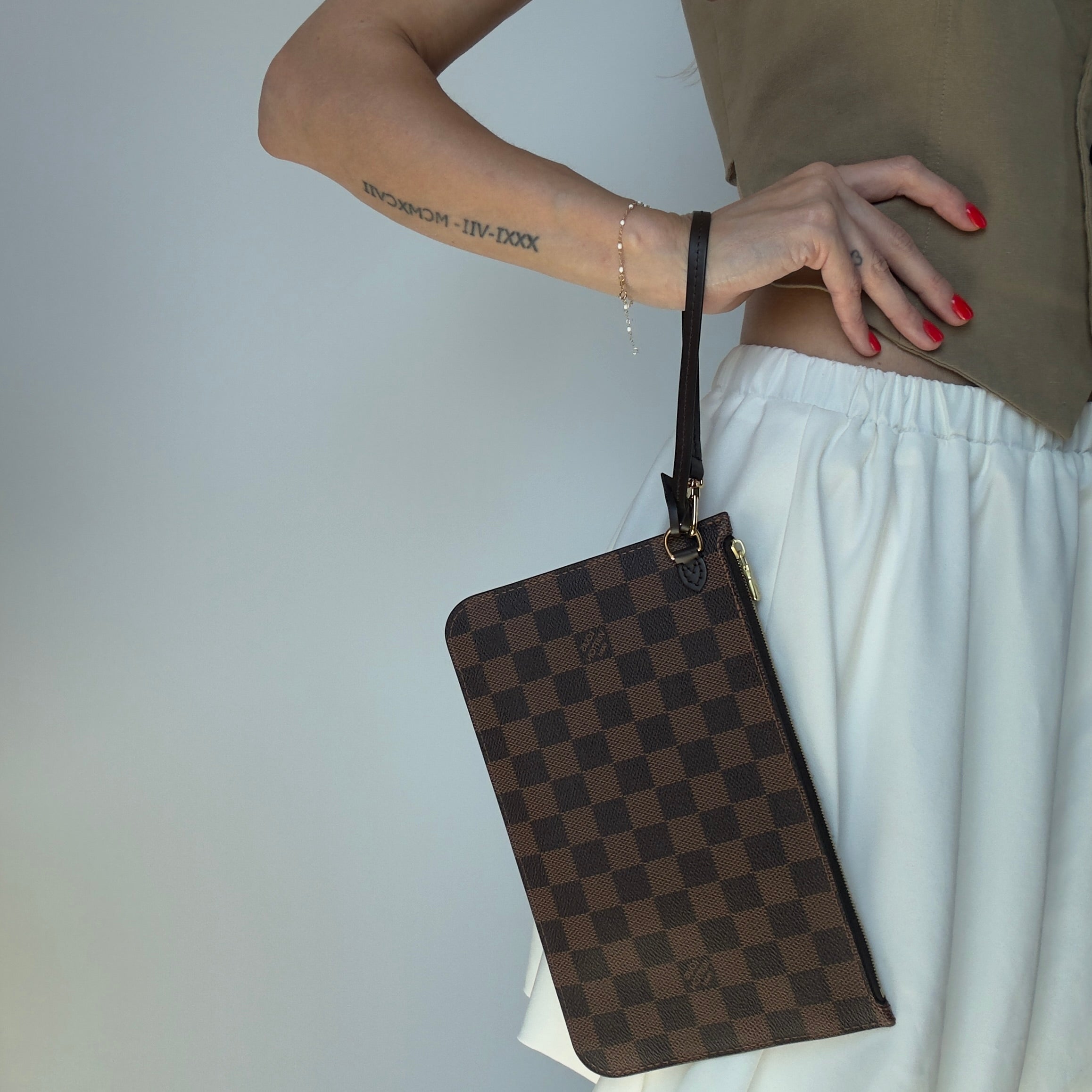 Louis Vuitton Damier Ebene Pochette - Queen May