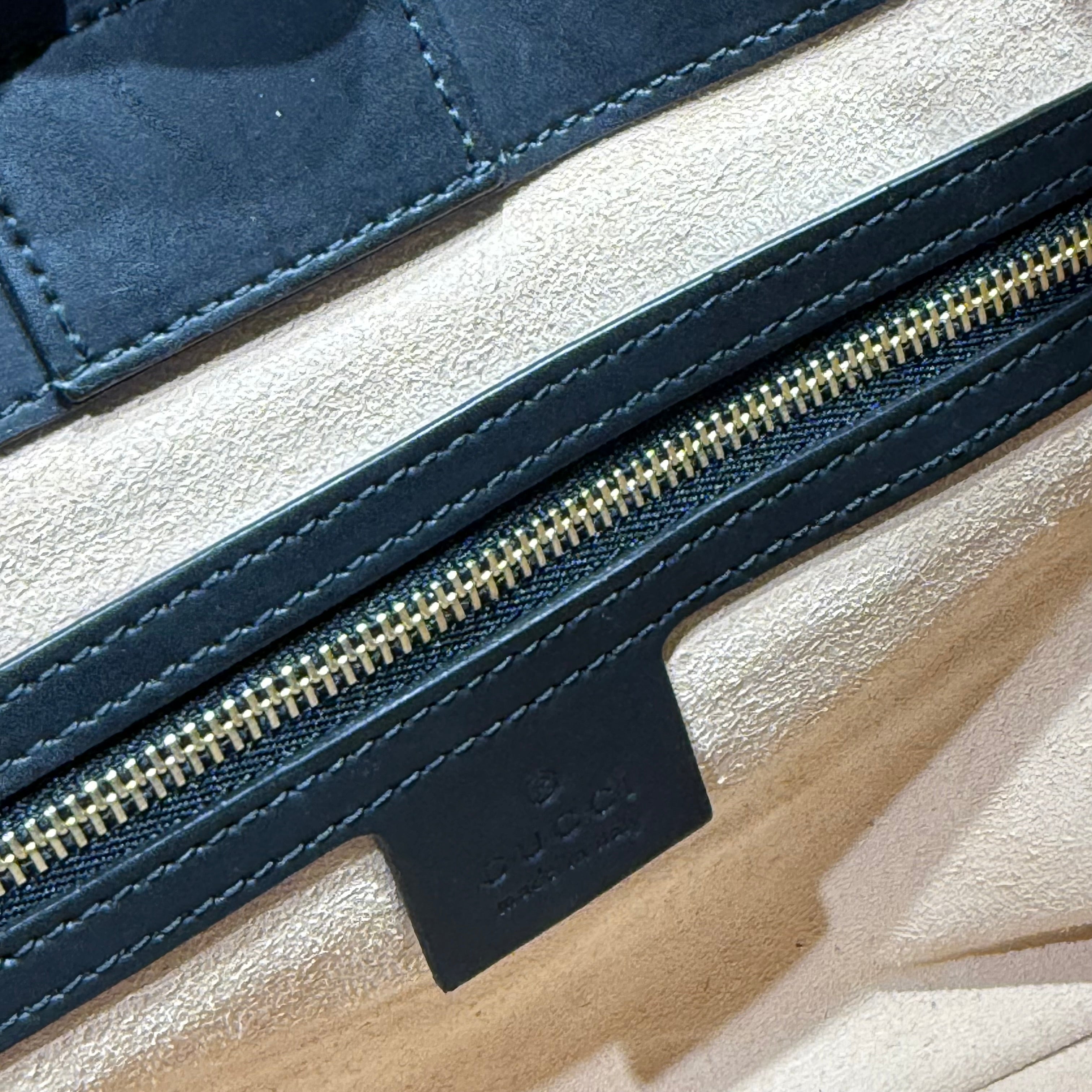Gucci Supreme Bee Tote - Queen May