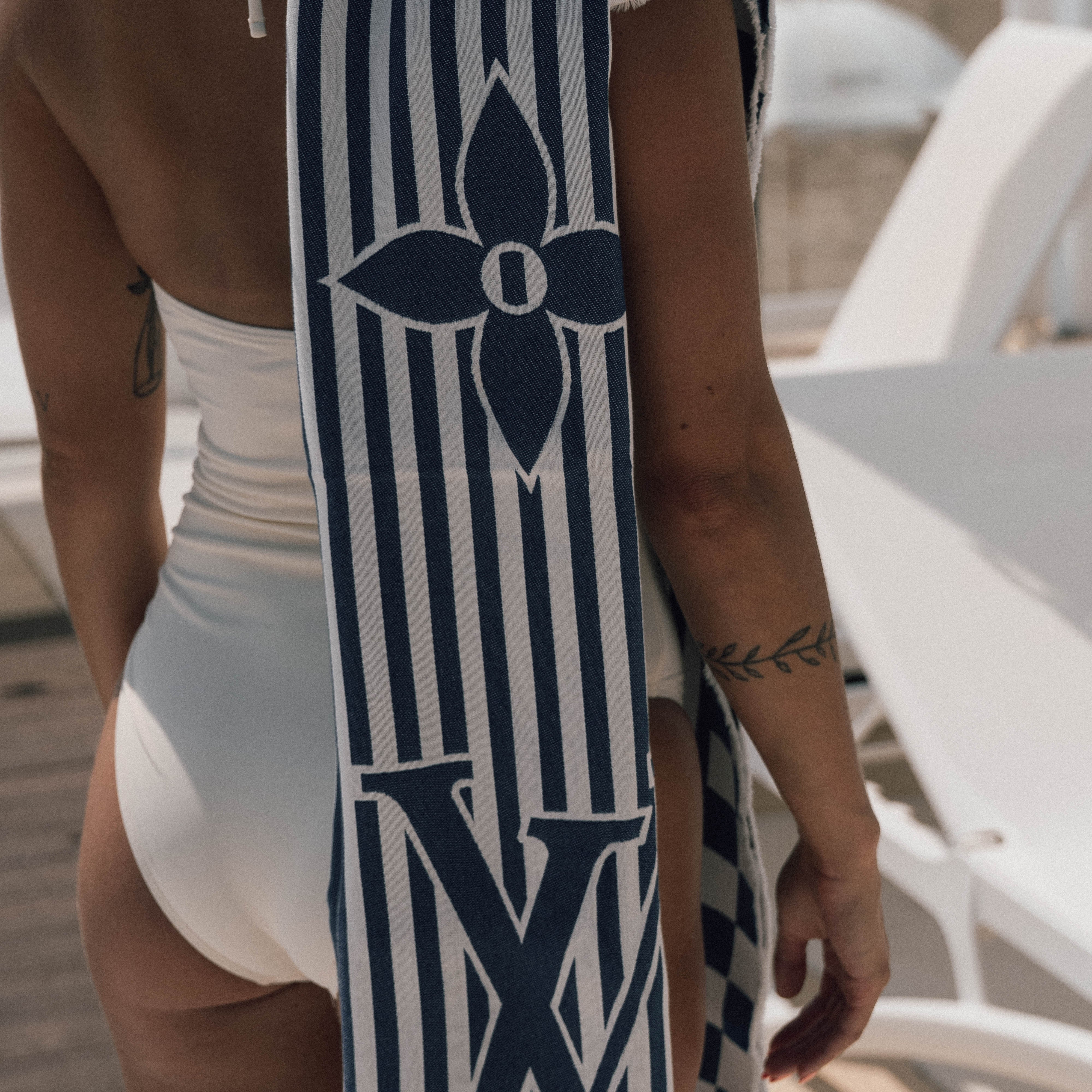 Louis Vuitton Beach Blanket - Queen May