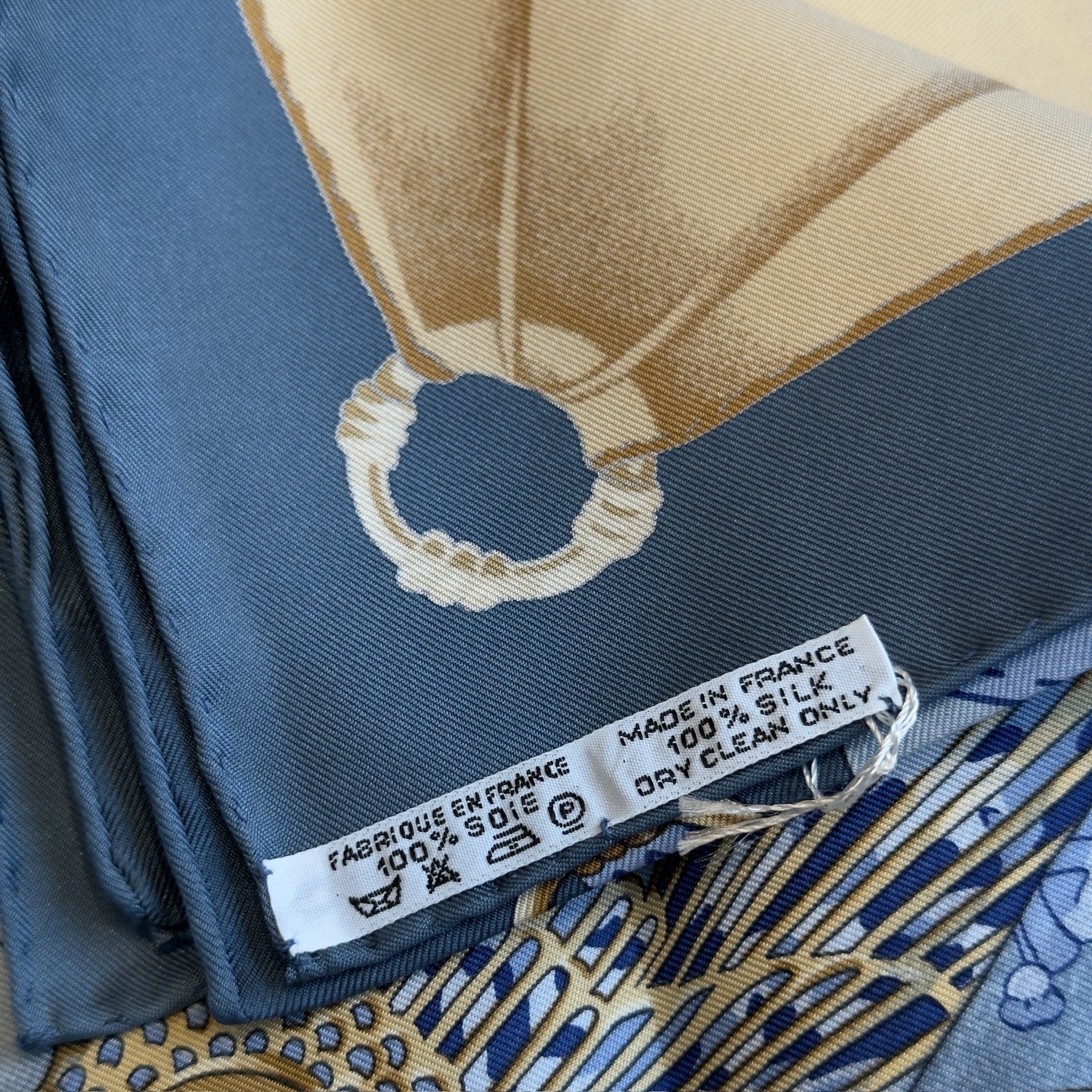 Hermes Soliel De Soie Scarf 90 - Queen May