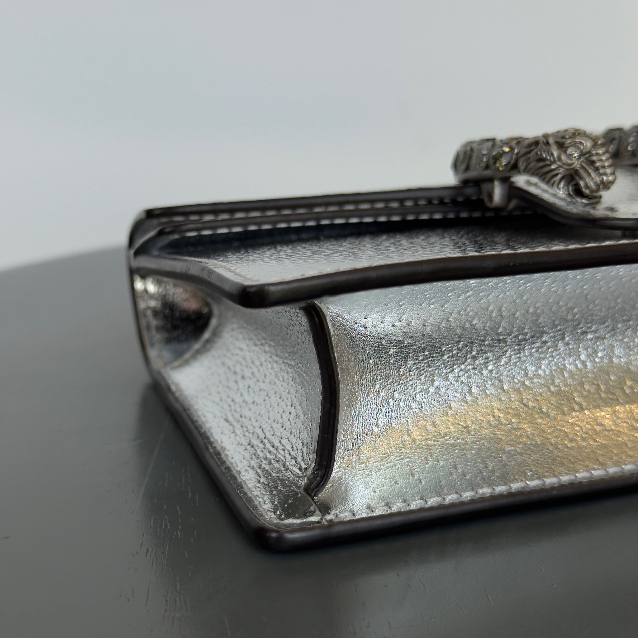 Gucci Super Mini Dionysus Bag In Silver Leather - Queen May