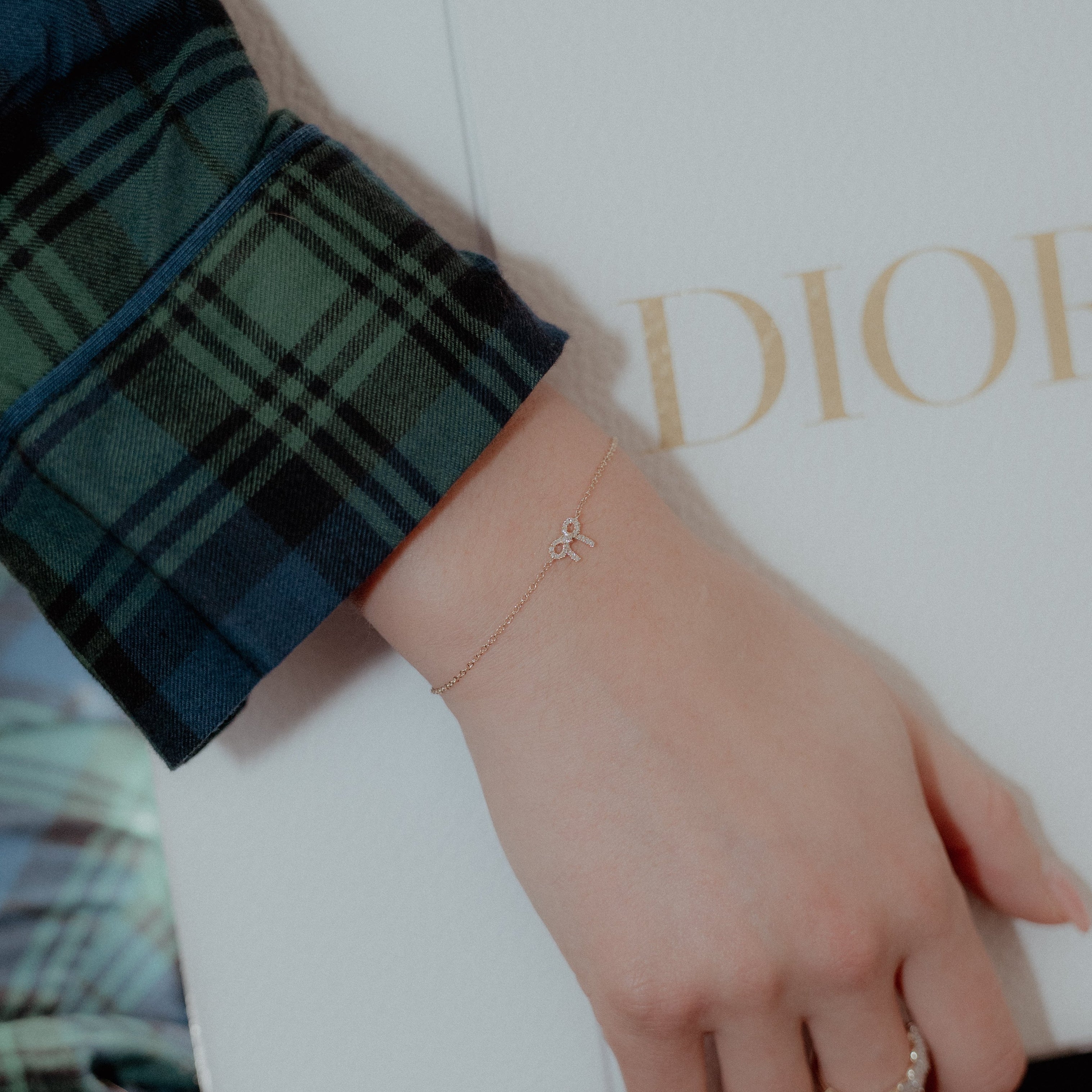 14K Yellow Gold 0.07 Carat Diamond Pave Bow Bracelet - Queen May