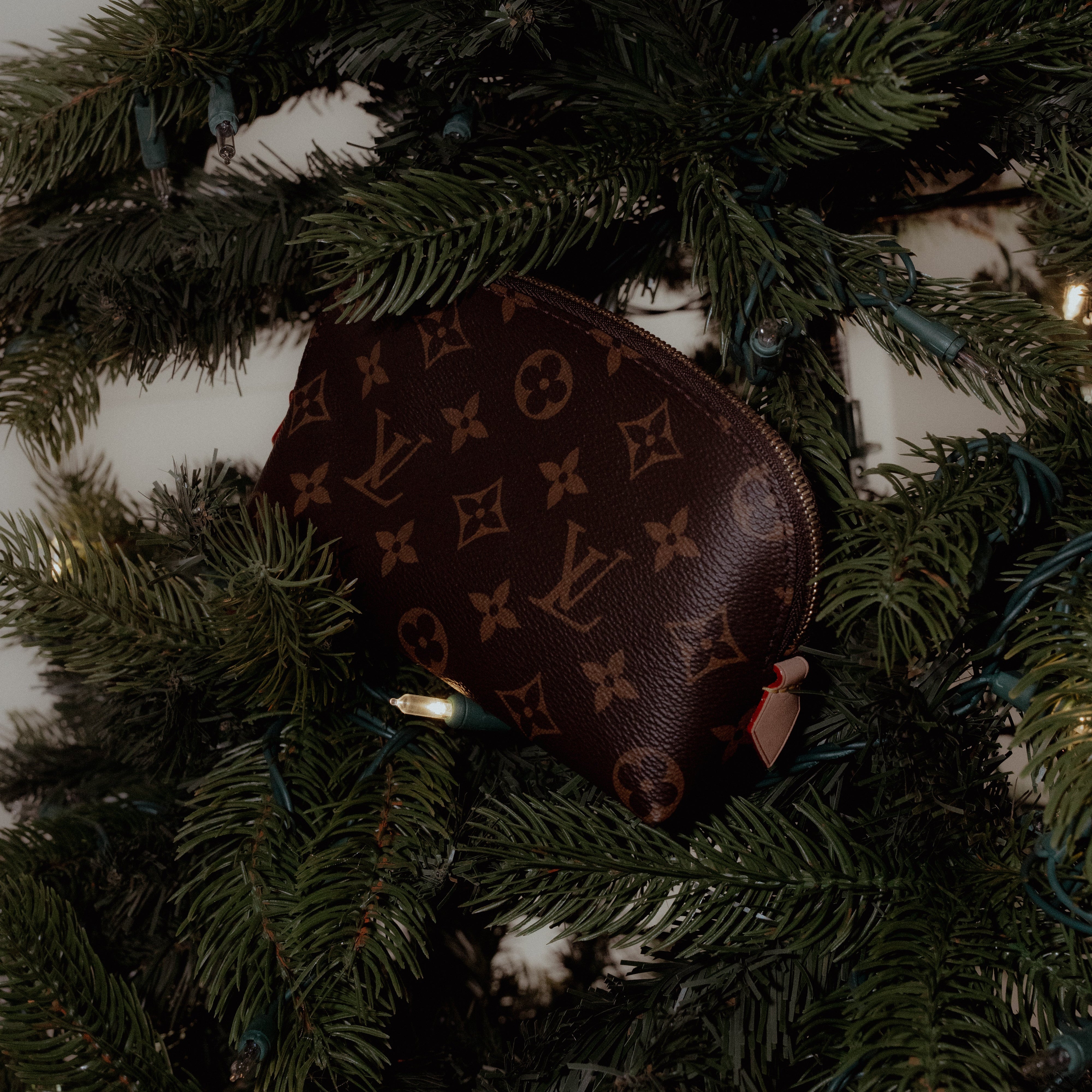 Louis Vuitton Monogram Cosmetic Pouch GM - Queen May