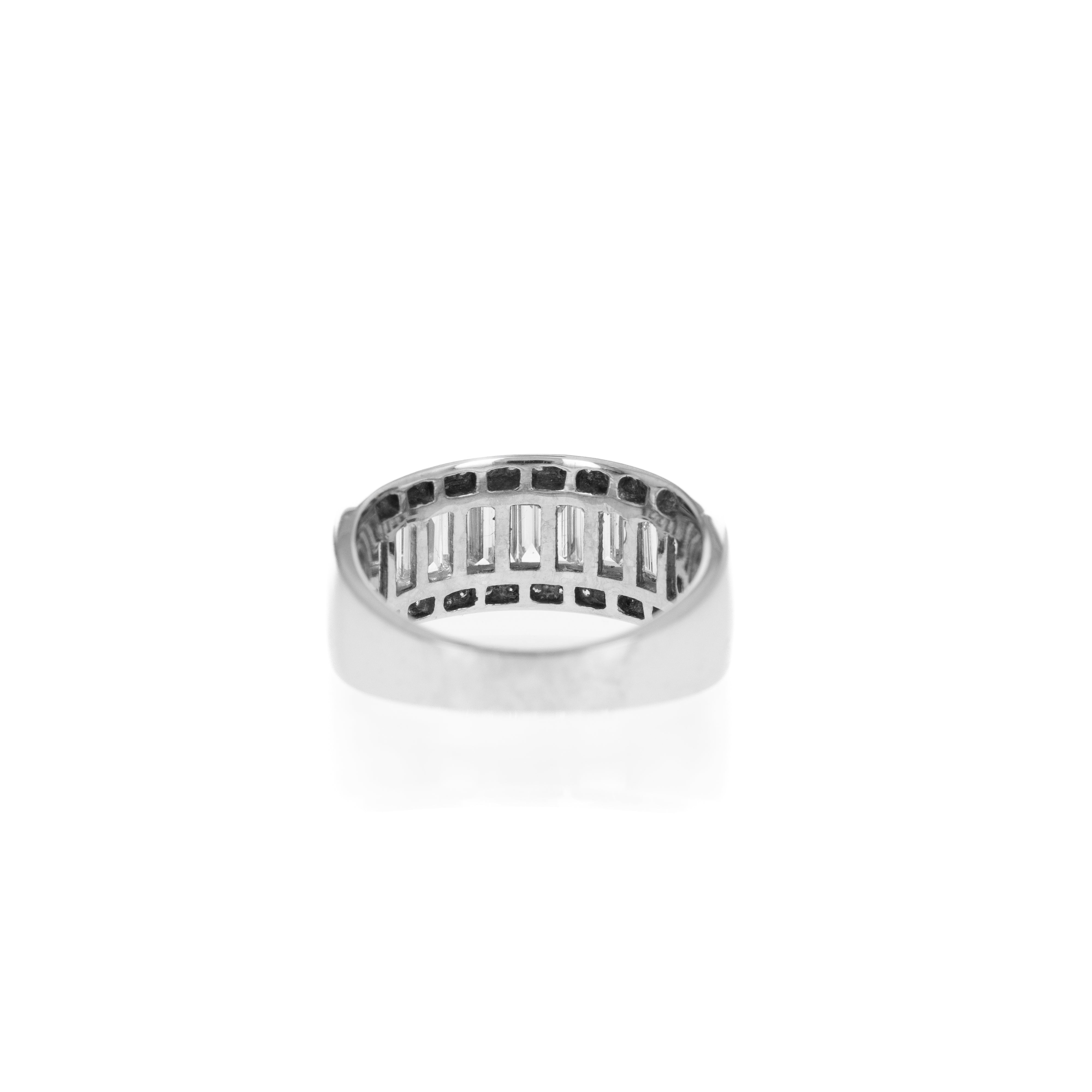 18K White Gold 1 Carat Diamond Baguette Band - Queen May