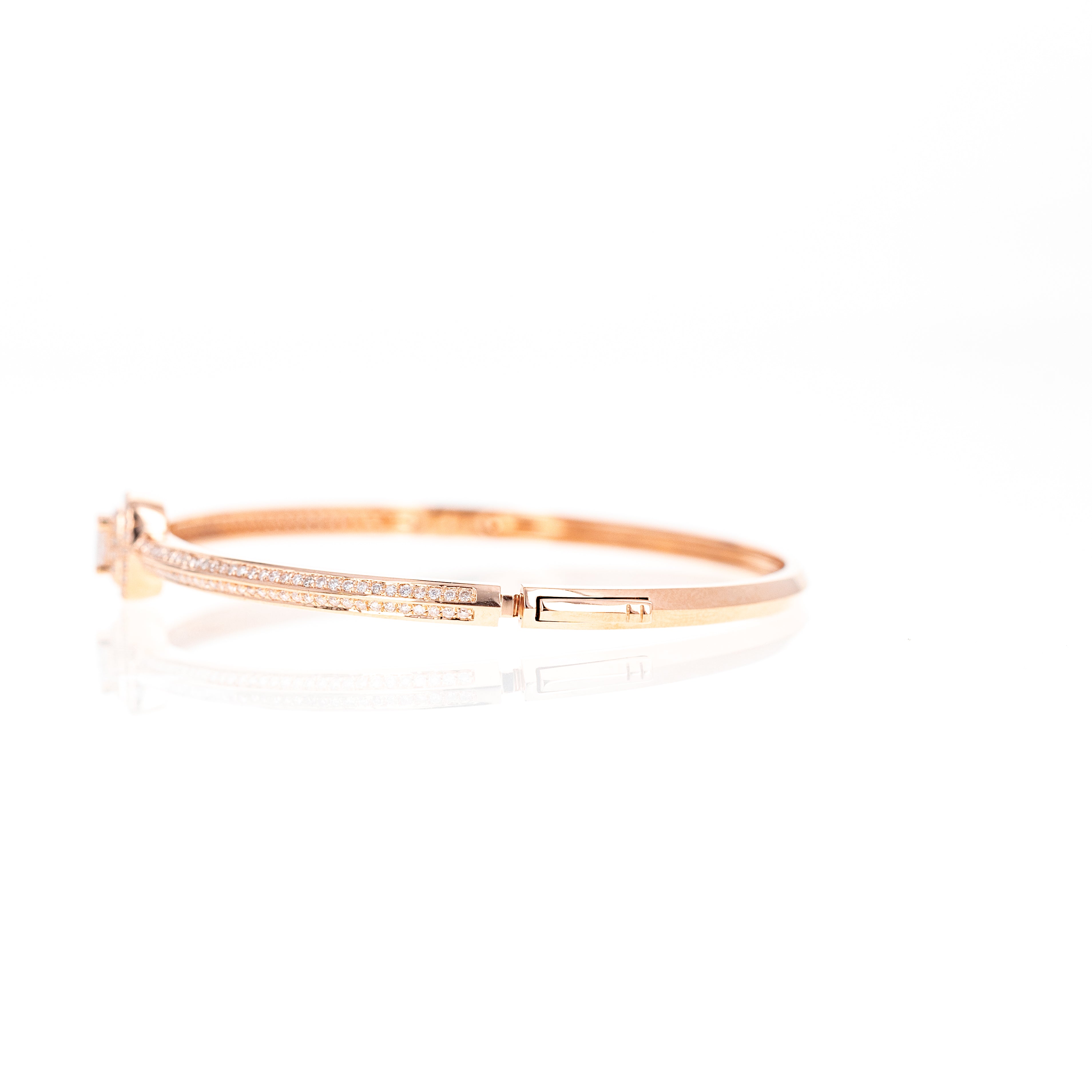 18K Rose Gold 0.62 Carat Diamond Princess Pave Bangle - Queen May