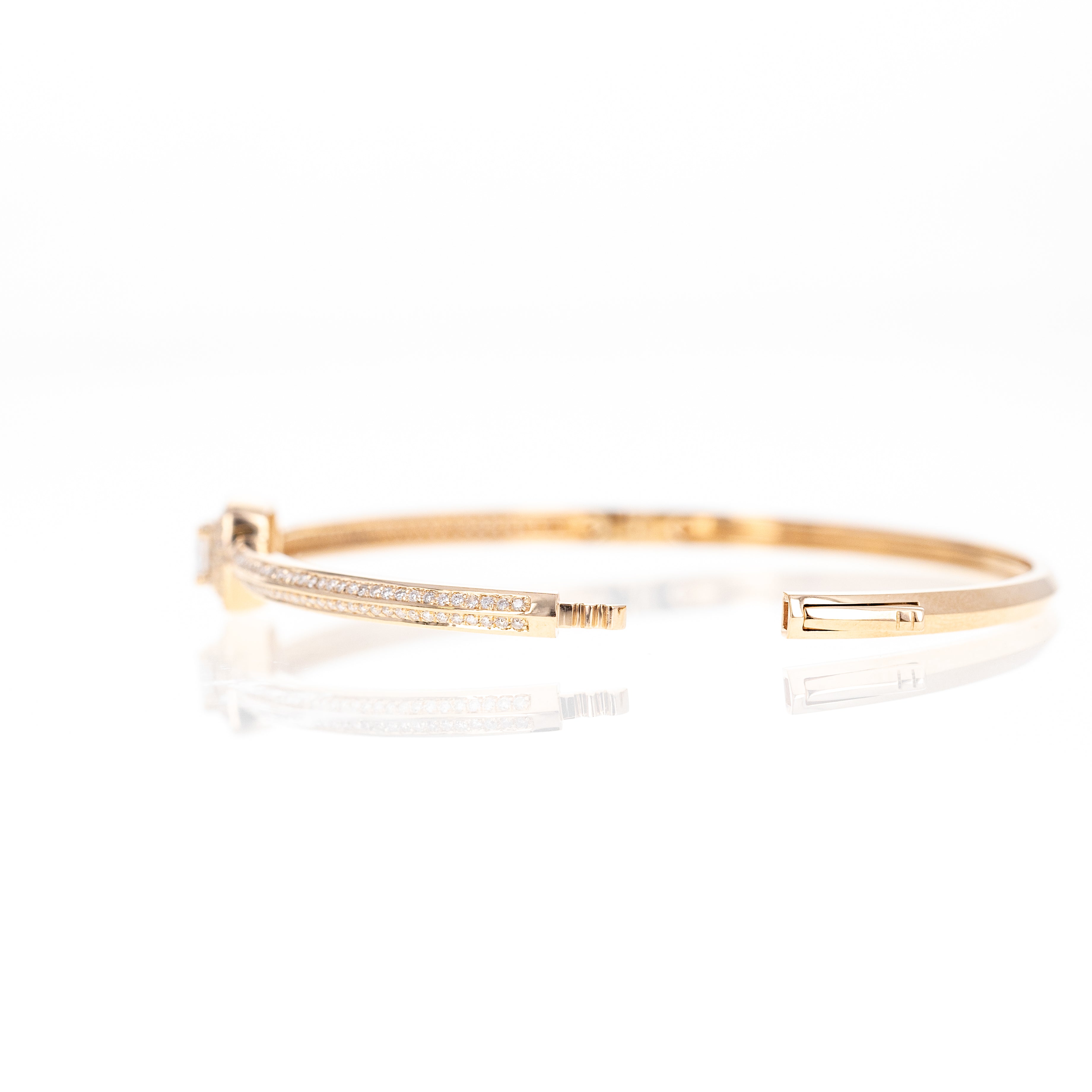 18K Rose Gold 0.62 Carat Diamond Princess Pave Bangle - Queen May
