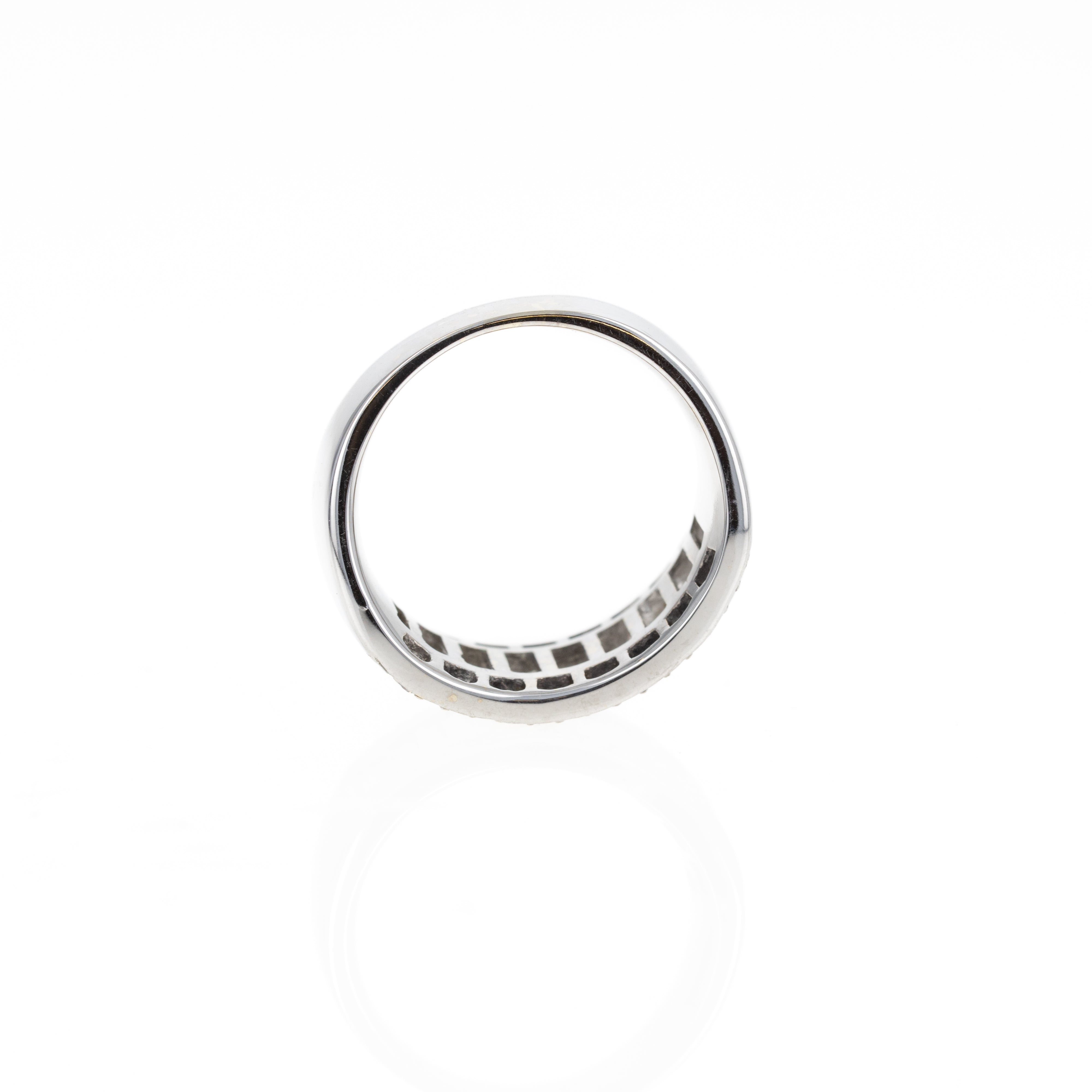 18K White Gold 1 Carat Diamond Baguette Band - Queen May
