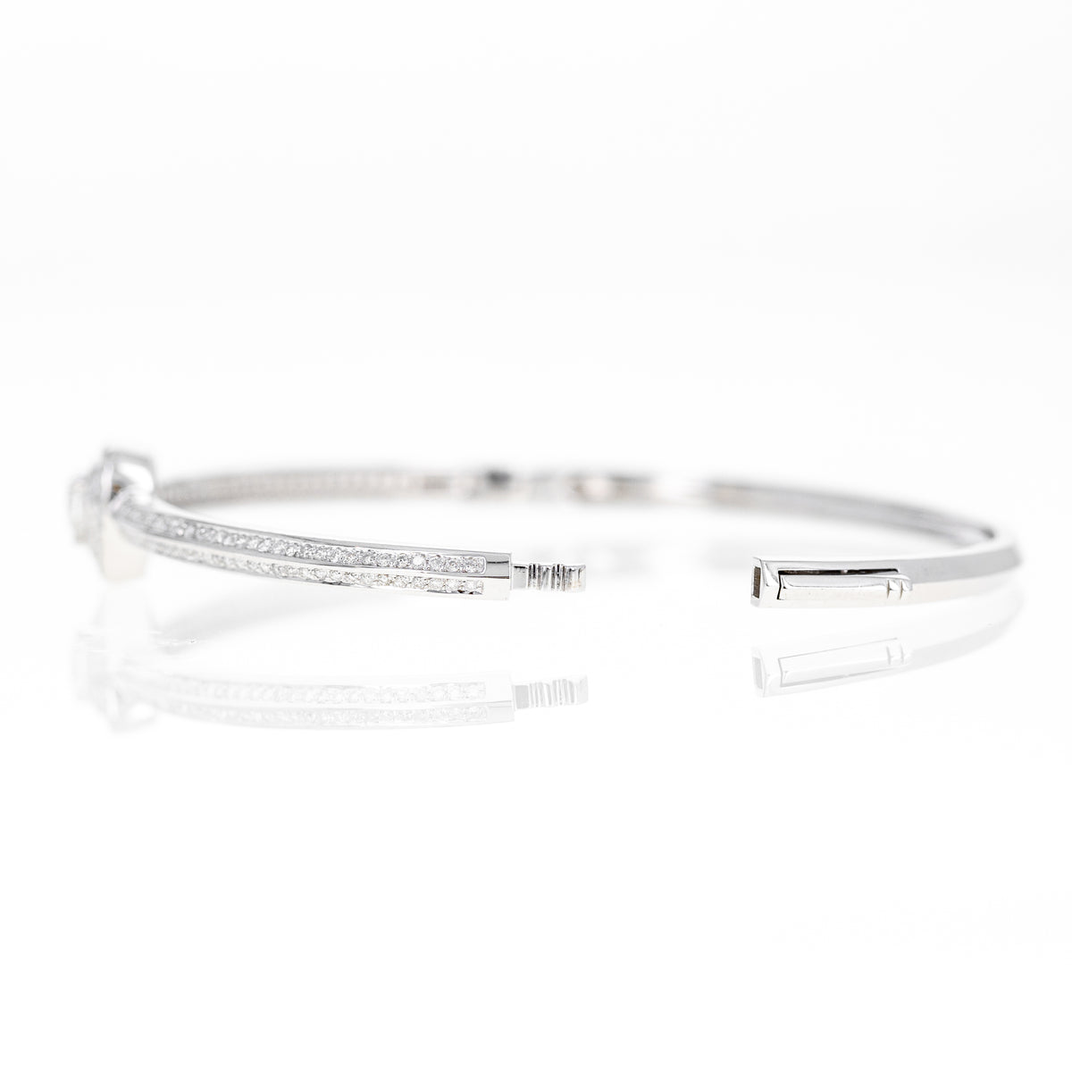 18K White Gold 0.62 Carat Heart Diamond Pave Bangle - Queen May