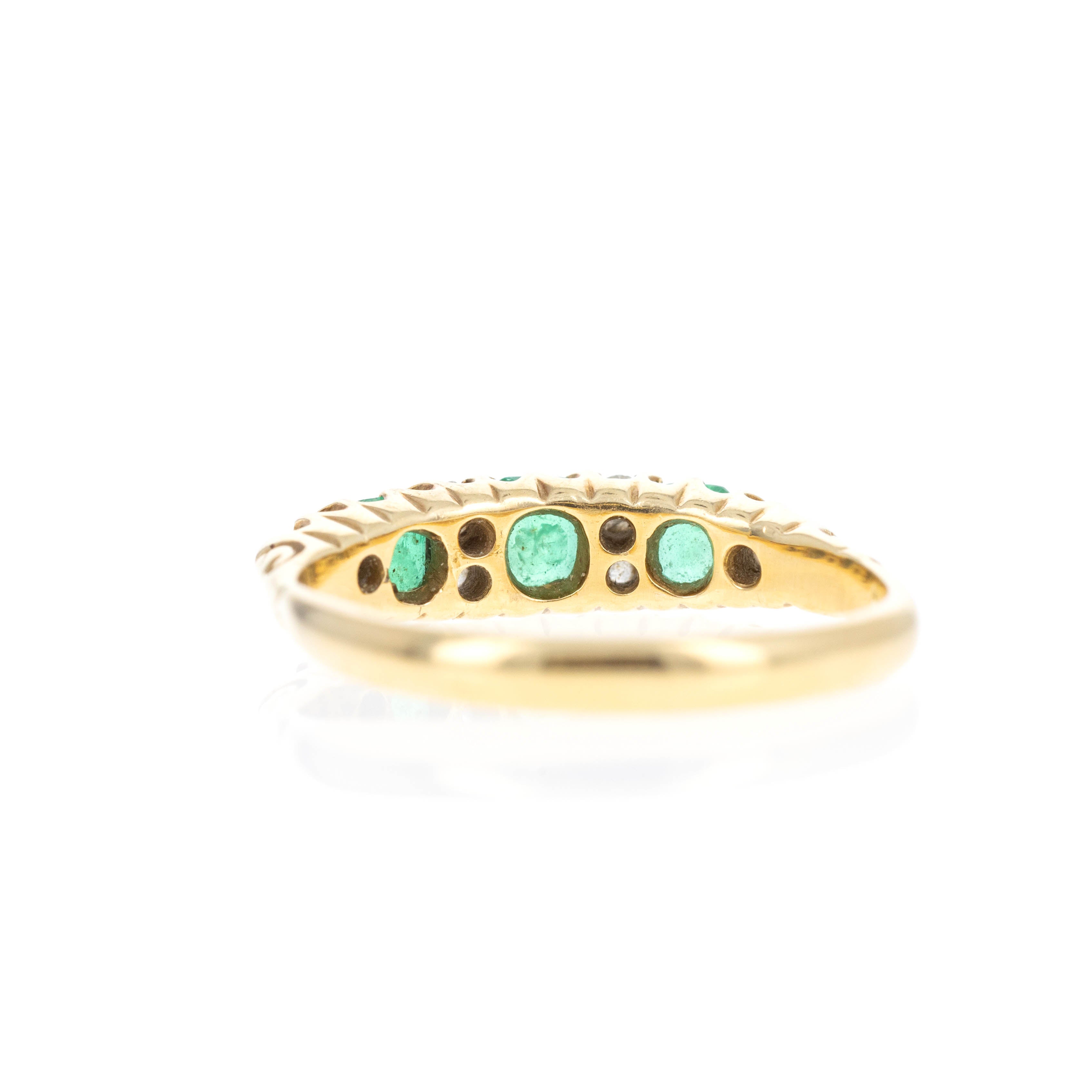 Victorian 18K Yellow Gold 0.50 Carat Emerald Diamond Ring - Queen May