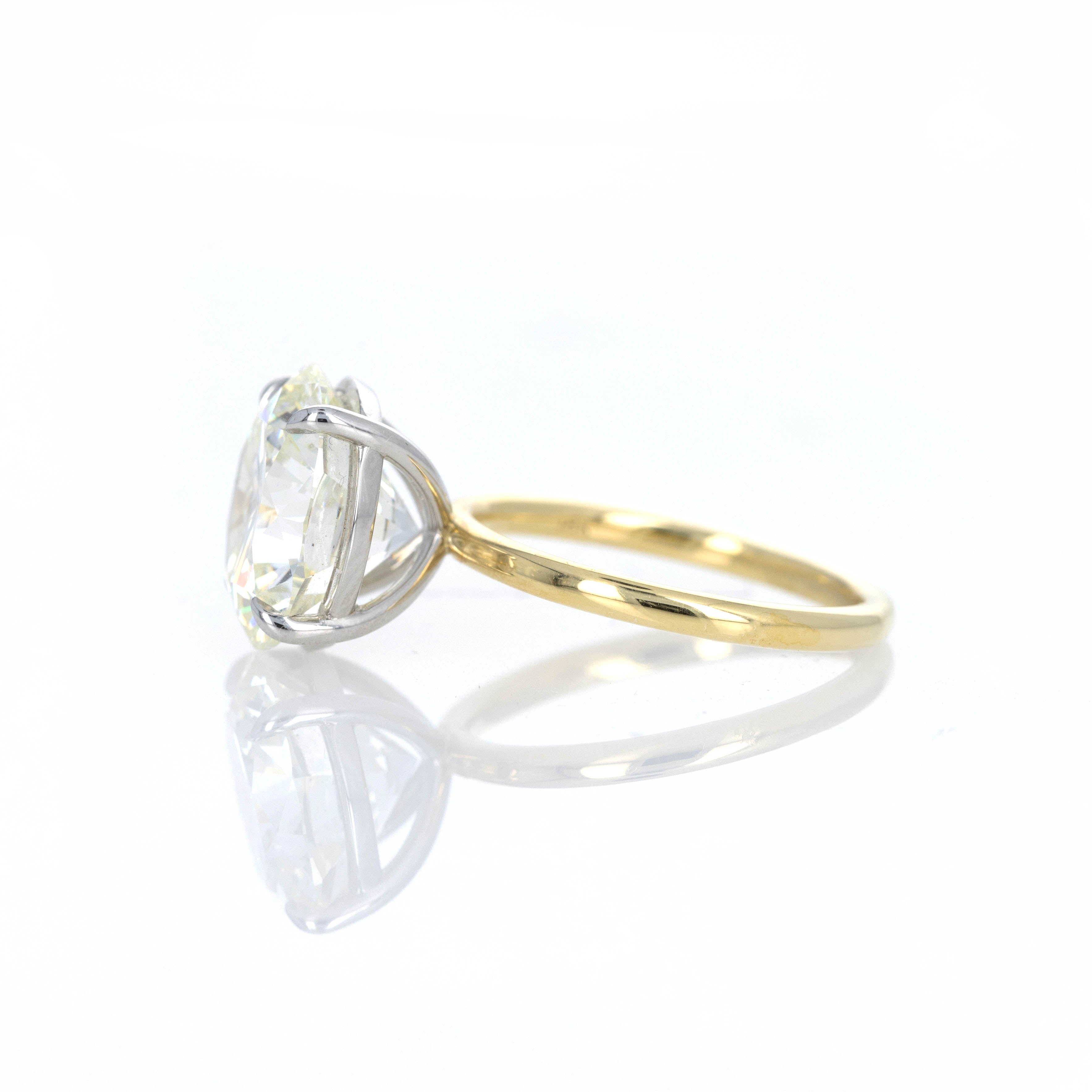 7.57 Carat Round Brilliant Diamond Solitaire Engagement Ring - Queen May