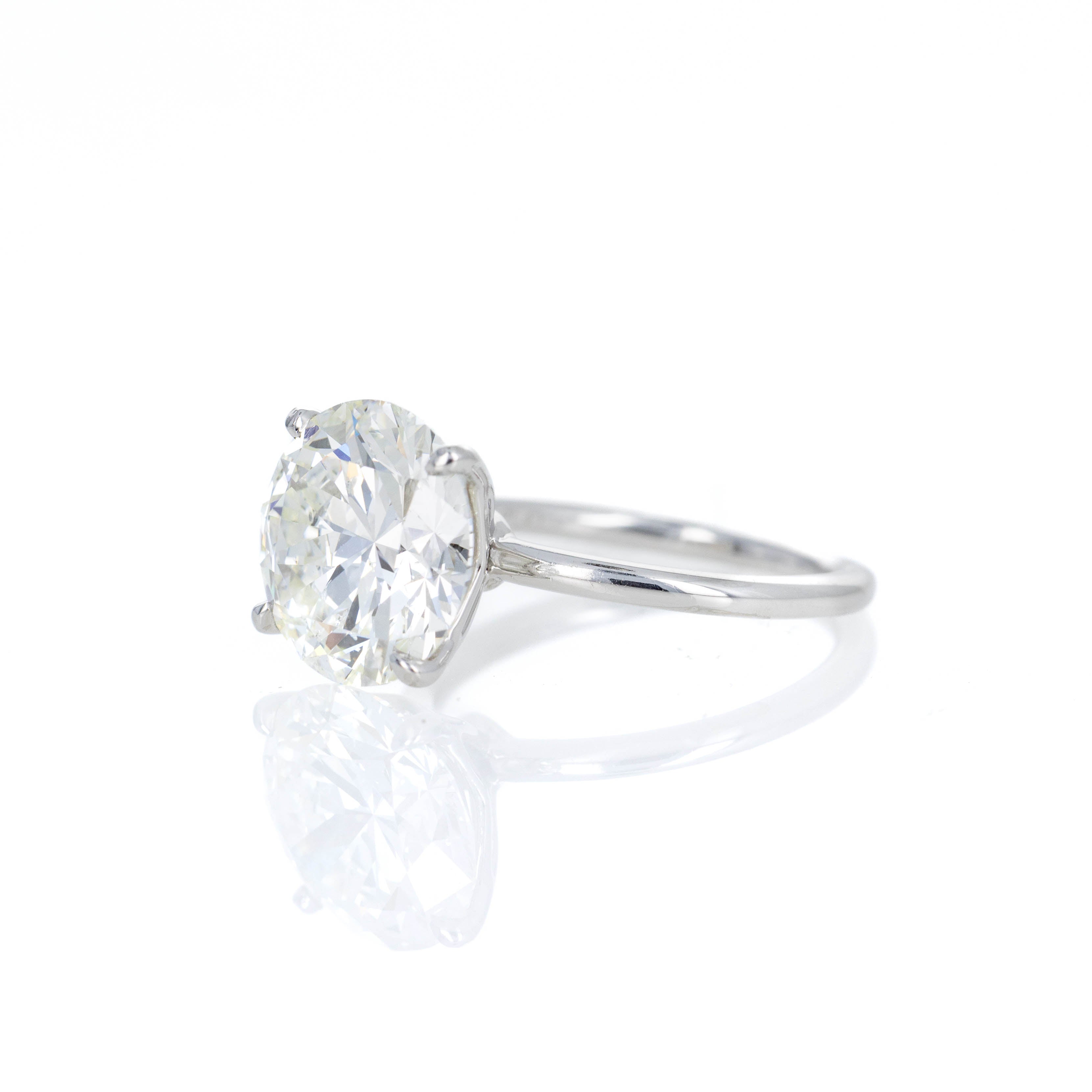 5.30 Carat Round Brilliant Diamond Solitaire Engagement Ring - Queen May