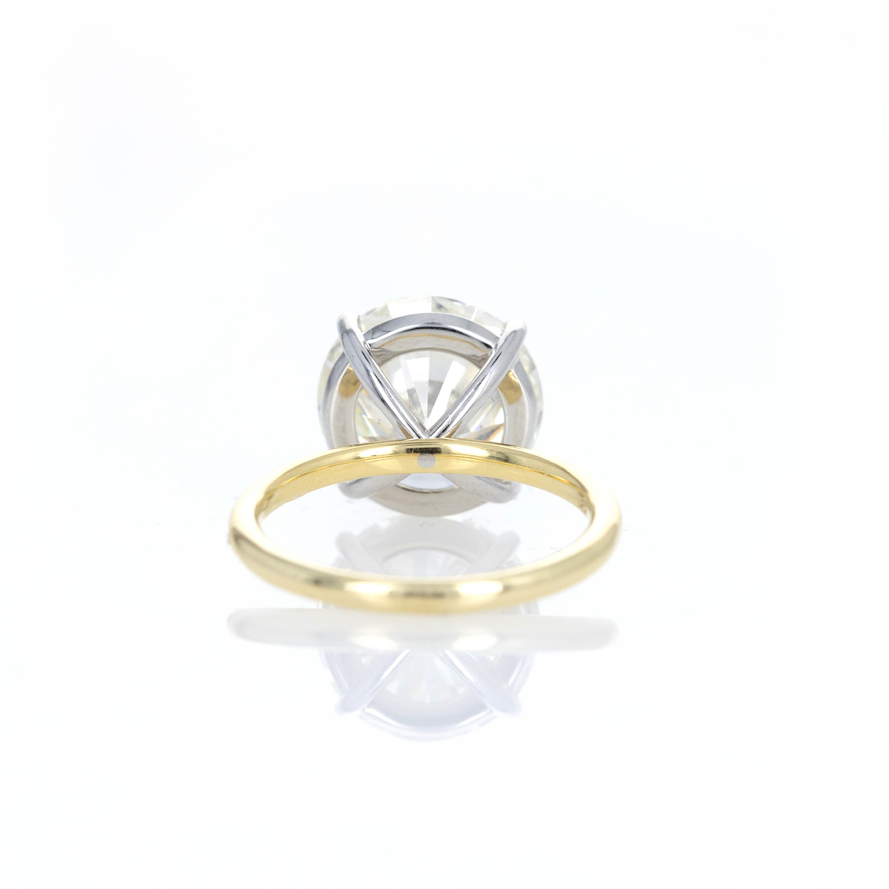 7.57 Carat Round Brilliant Diamond Solitaire Engagement Ring - Queen May