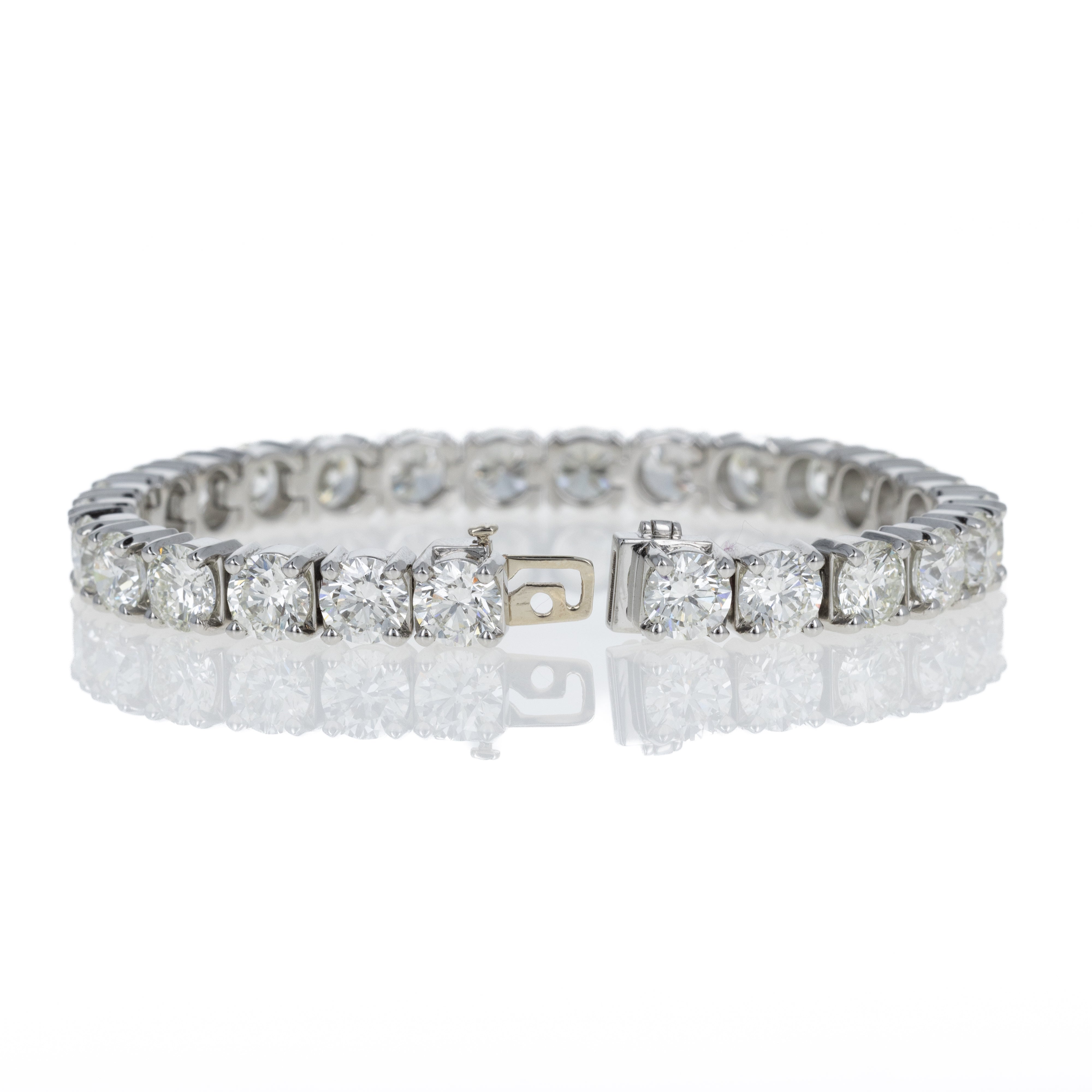 Platinum 27.17 Carat Round Diamond Tennis Bracelet - Queen May