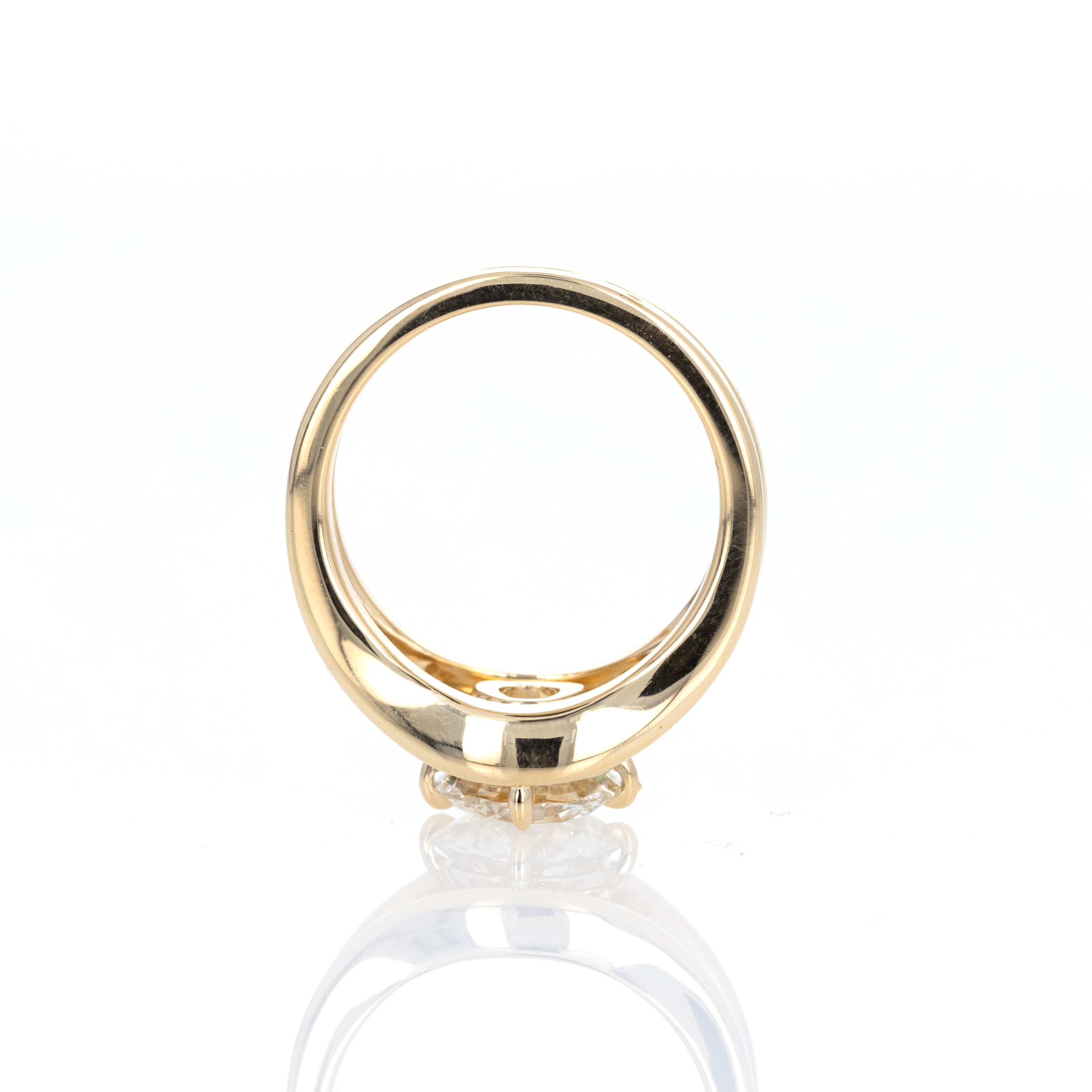 18K Yellow Gold 2.10 Carat Round Brilliant Diamond Engagement Ring - Queen May