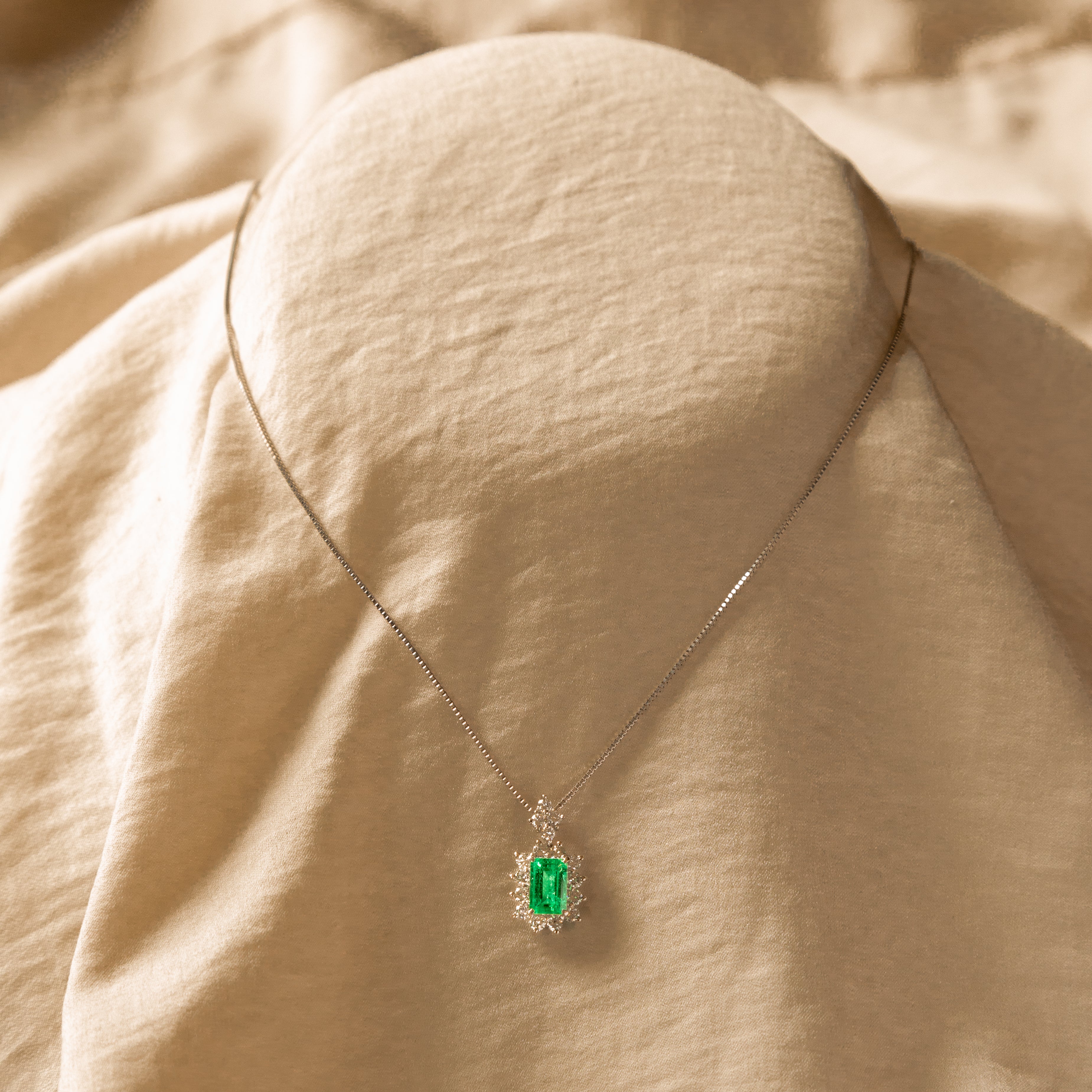 0.92 Carat Colombian Emerald Diamond Halo Pendant Necklace - Queen May