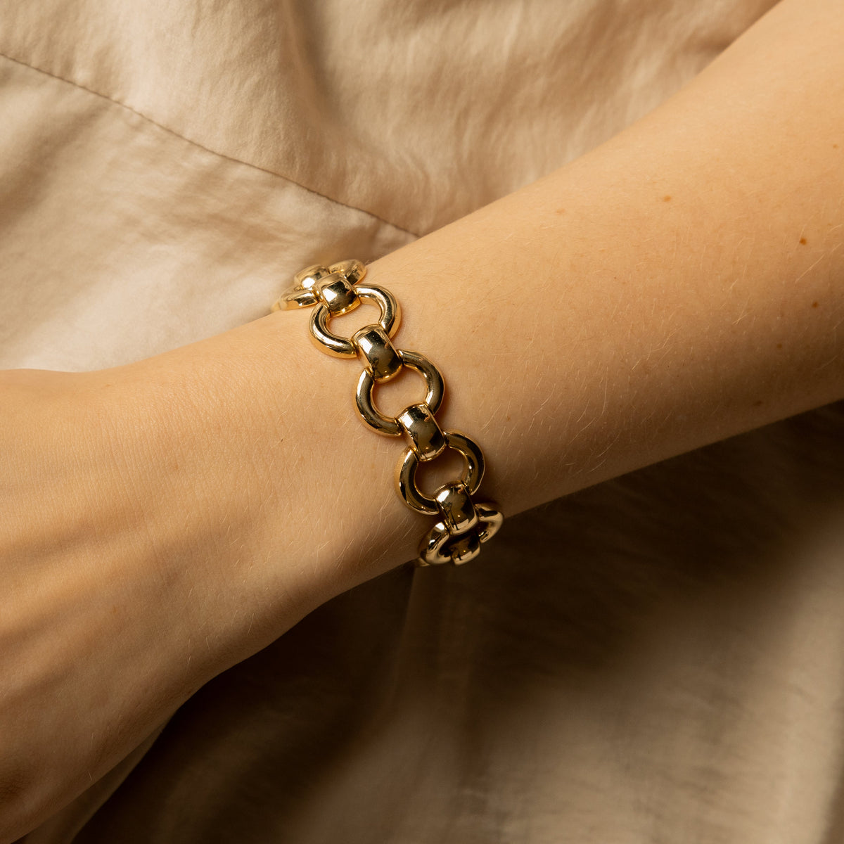 14K Yellow Gold Circle Link Bracelet - Queen May