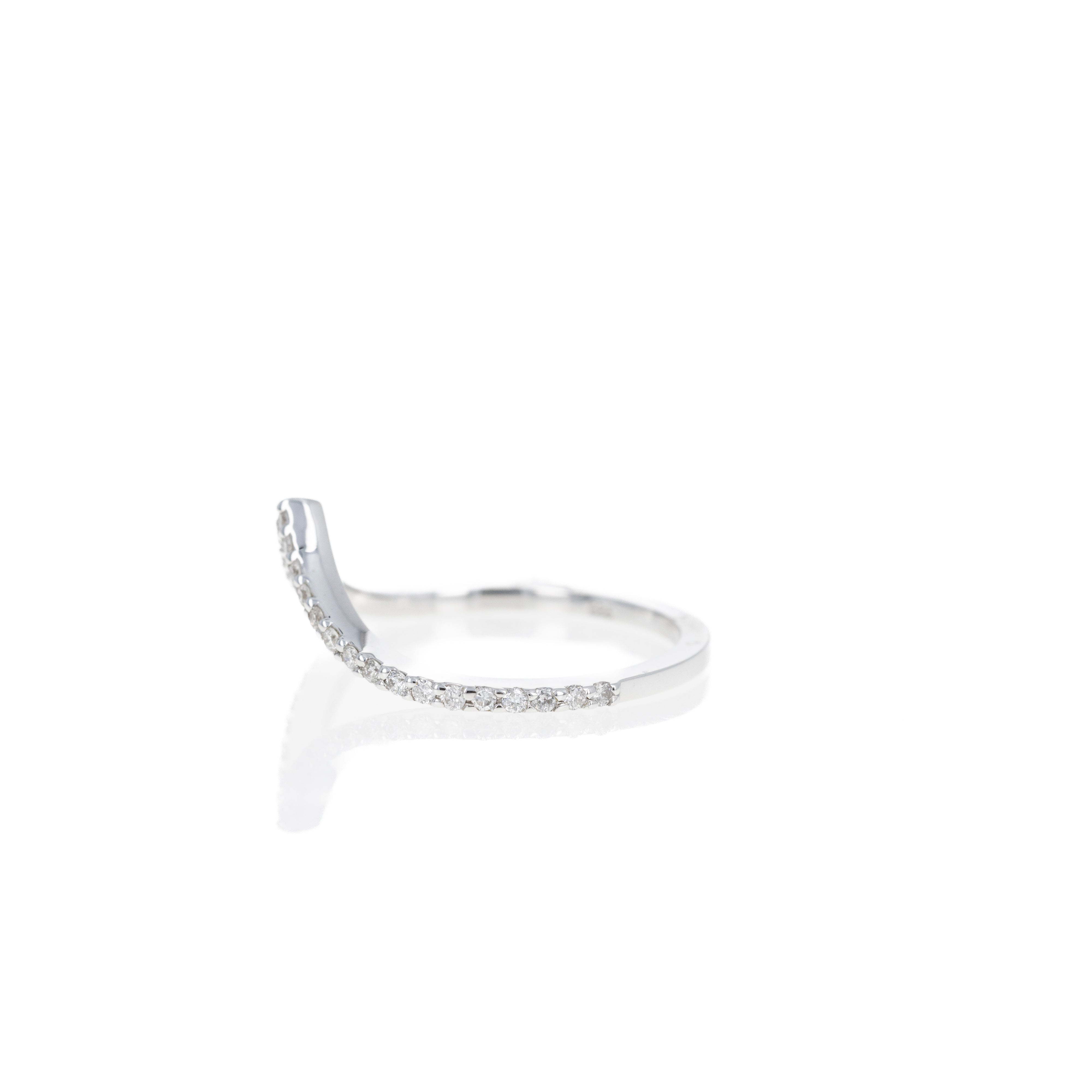 14K Gold 0.26 Carat Round Diamond Contour V-Shape Wedding Band - Queen May