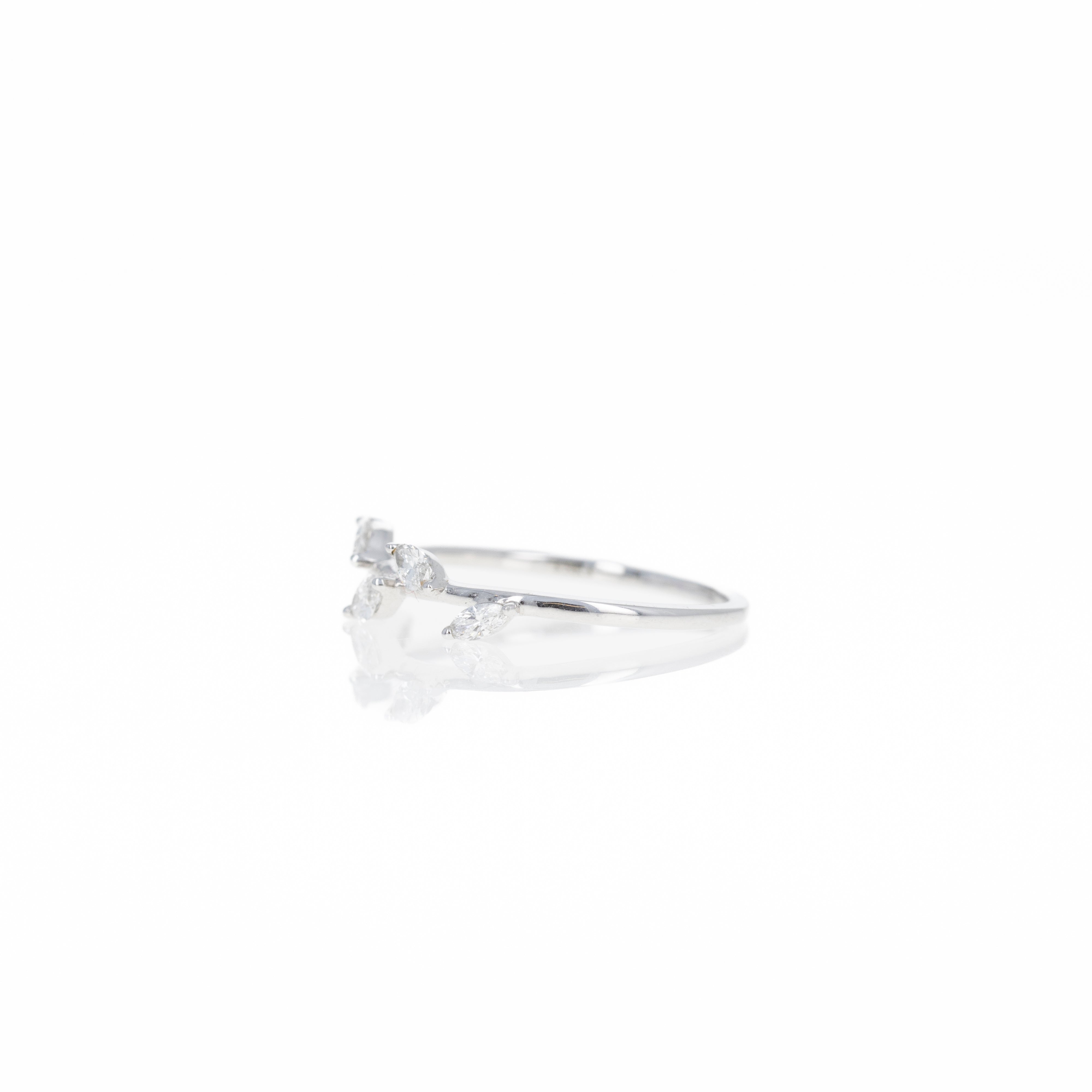 14K Gold Gold 0.25 Carat Marquise Diamond Leaf Band - Queen May