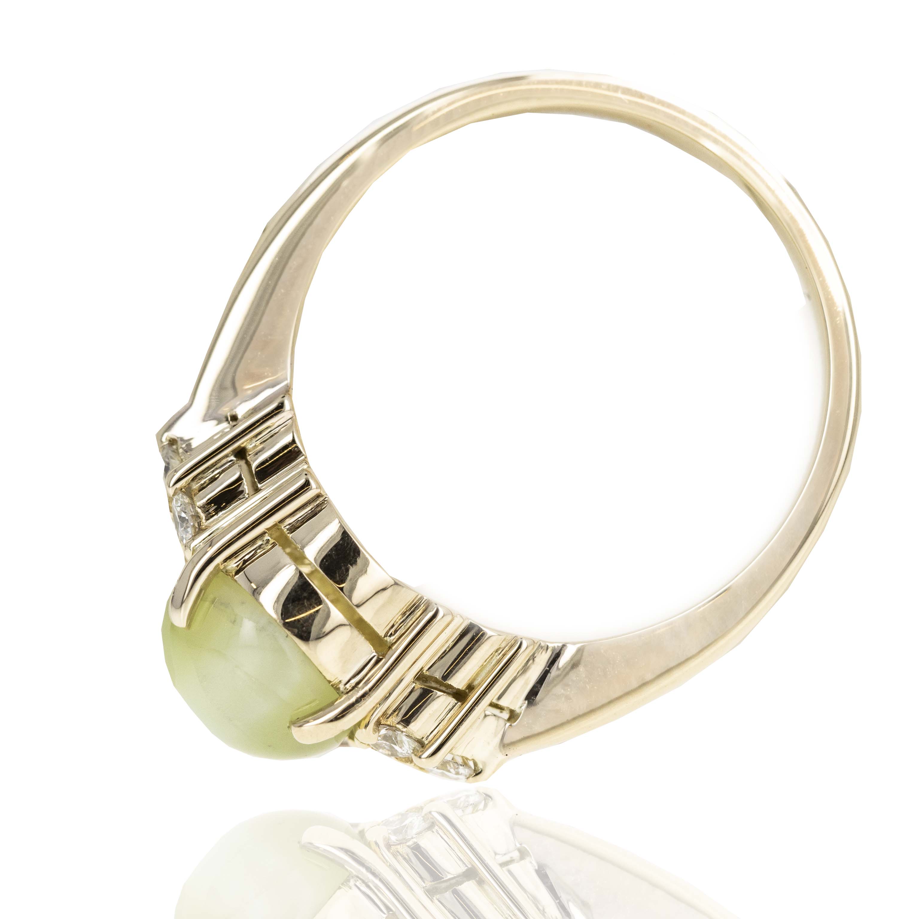 18K Yellow Gold 2.75 Carat Cats Eye Chrysoberyl Diamond Ring - Queen May