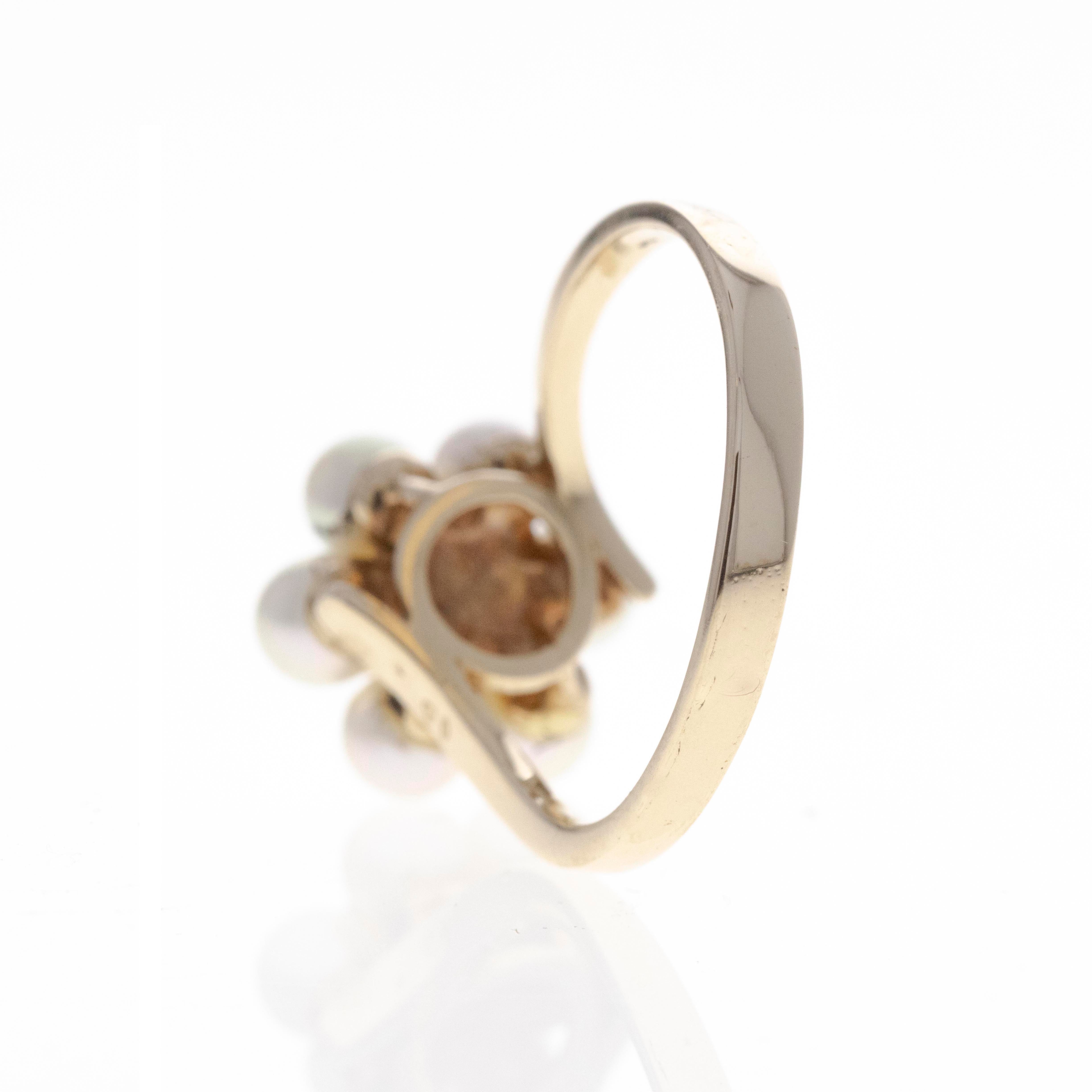 Vintage 14K Yellow Gold Cultured Pearl Flower Ring
