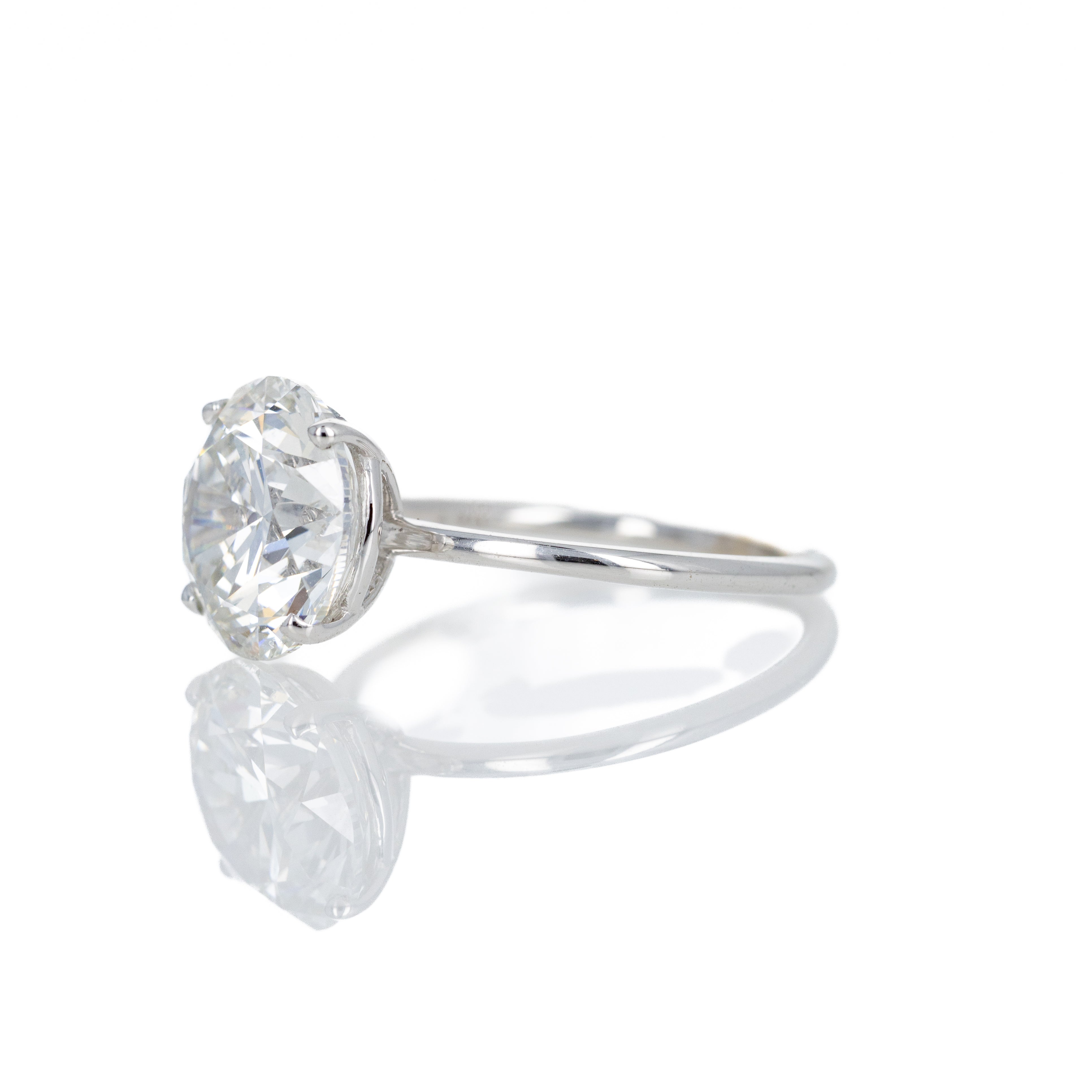 Lab Grown 2.04 Carat Round Diamond Engagement Ring - Queen May